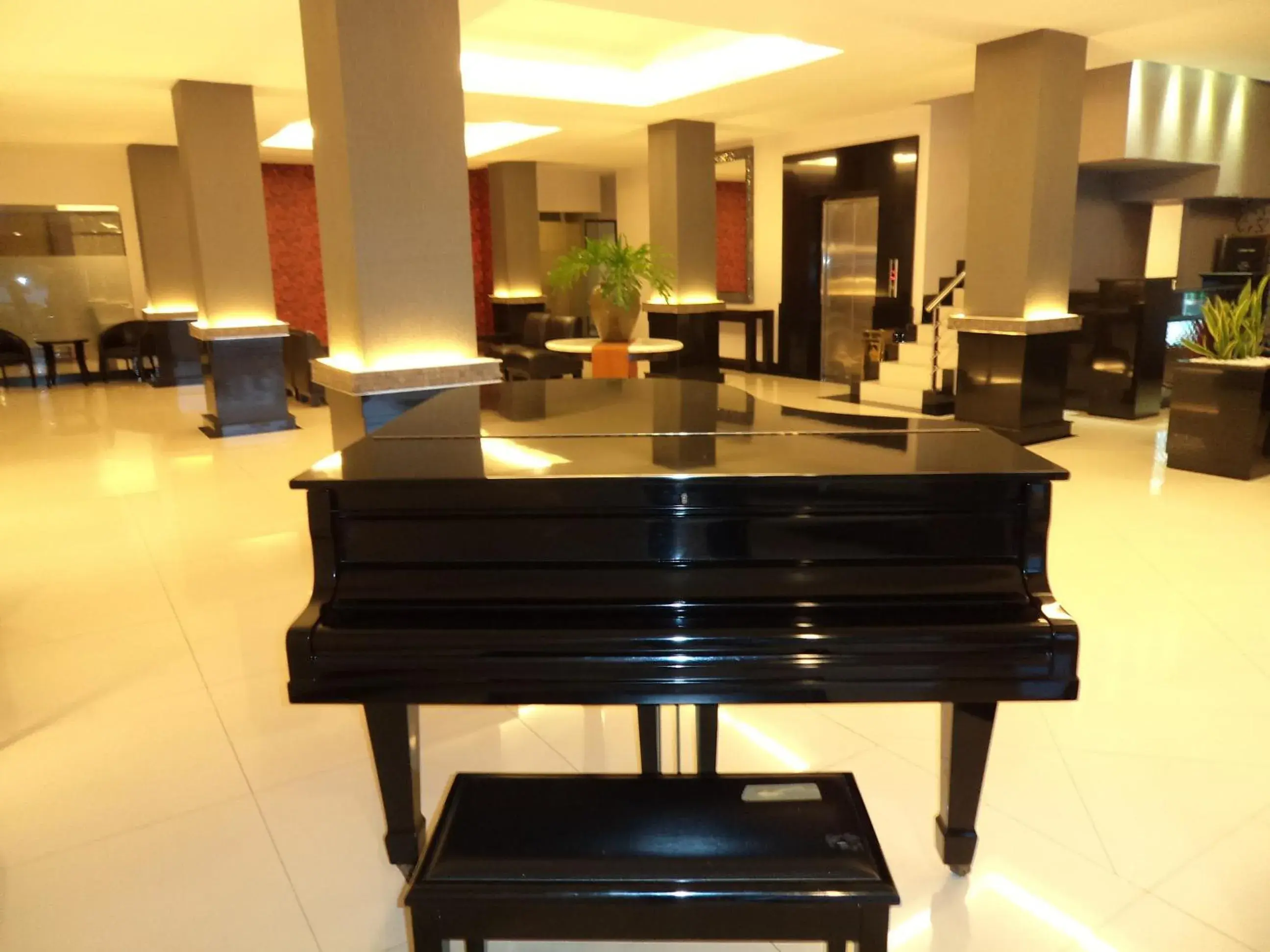 Lobby or reception in Drego Hotel Pekanbaru