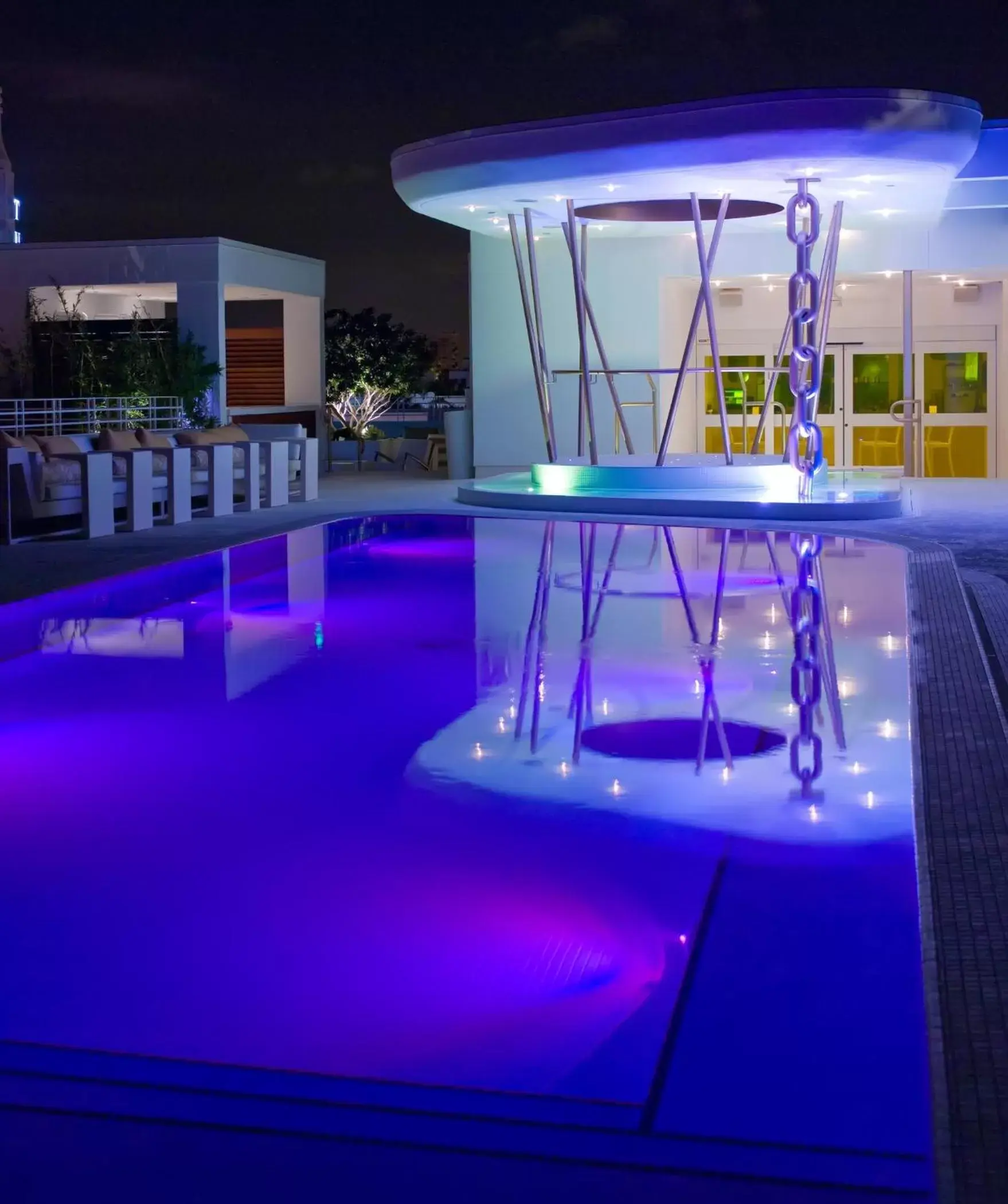 Swimming Pool in Dream South Beach, Part Of Hyatt
