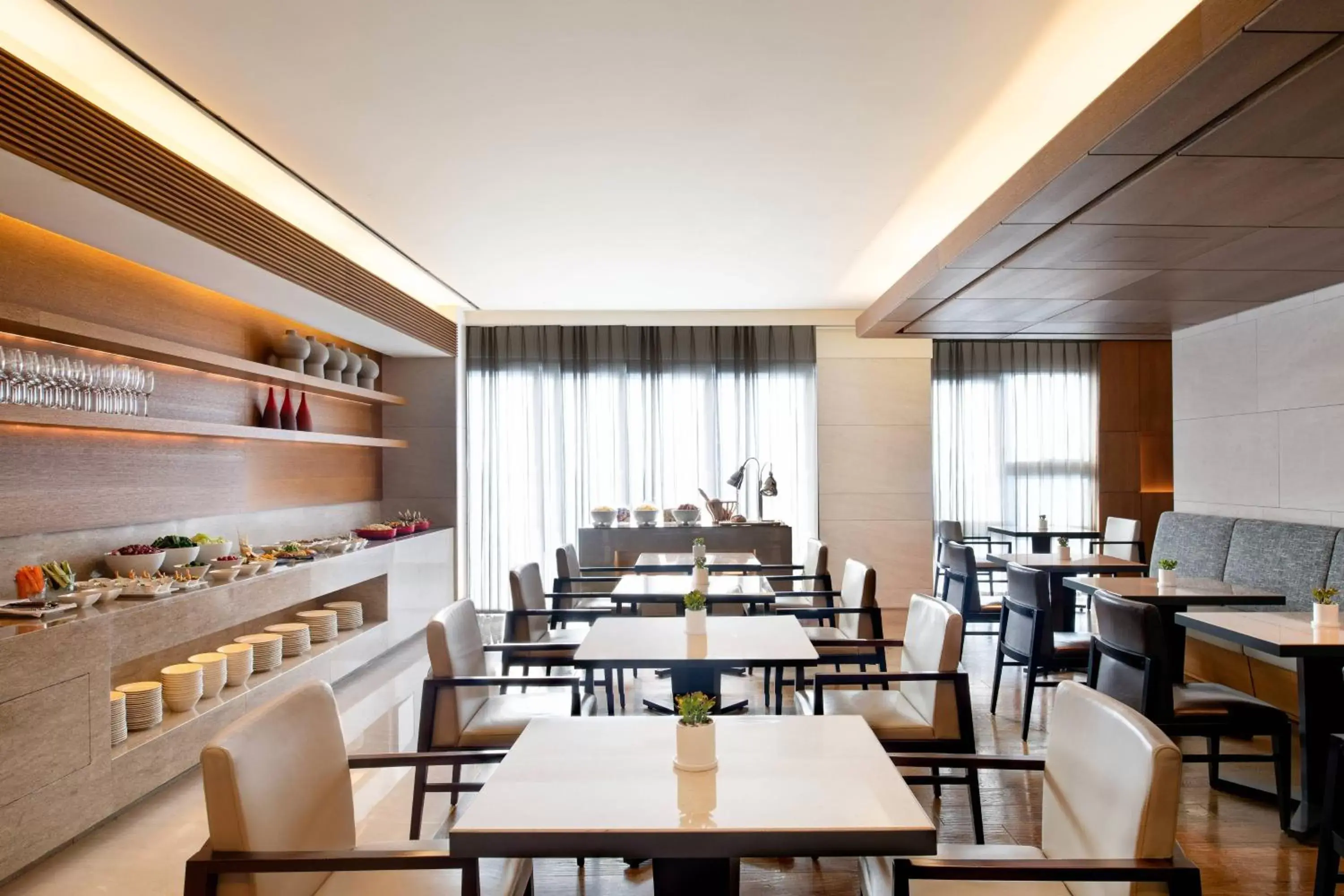 Lounge or bar, Restaurant/Places to Eat in Courtyard by Marriott Seoul Pangyo