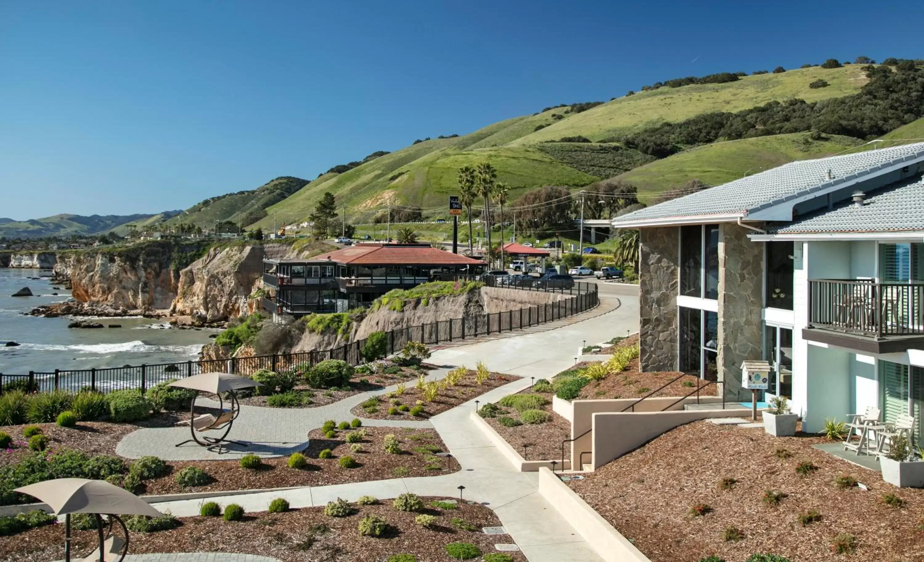 Property building in Shore Cliff Hotel