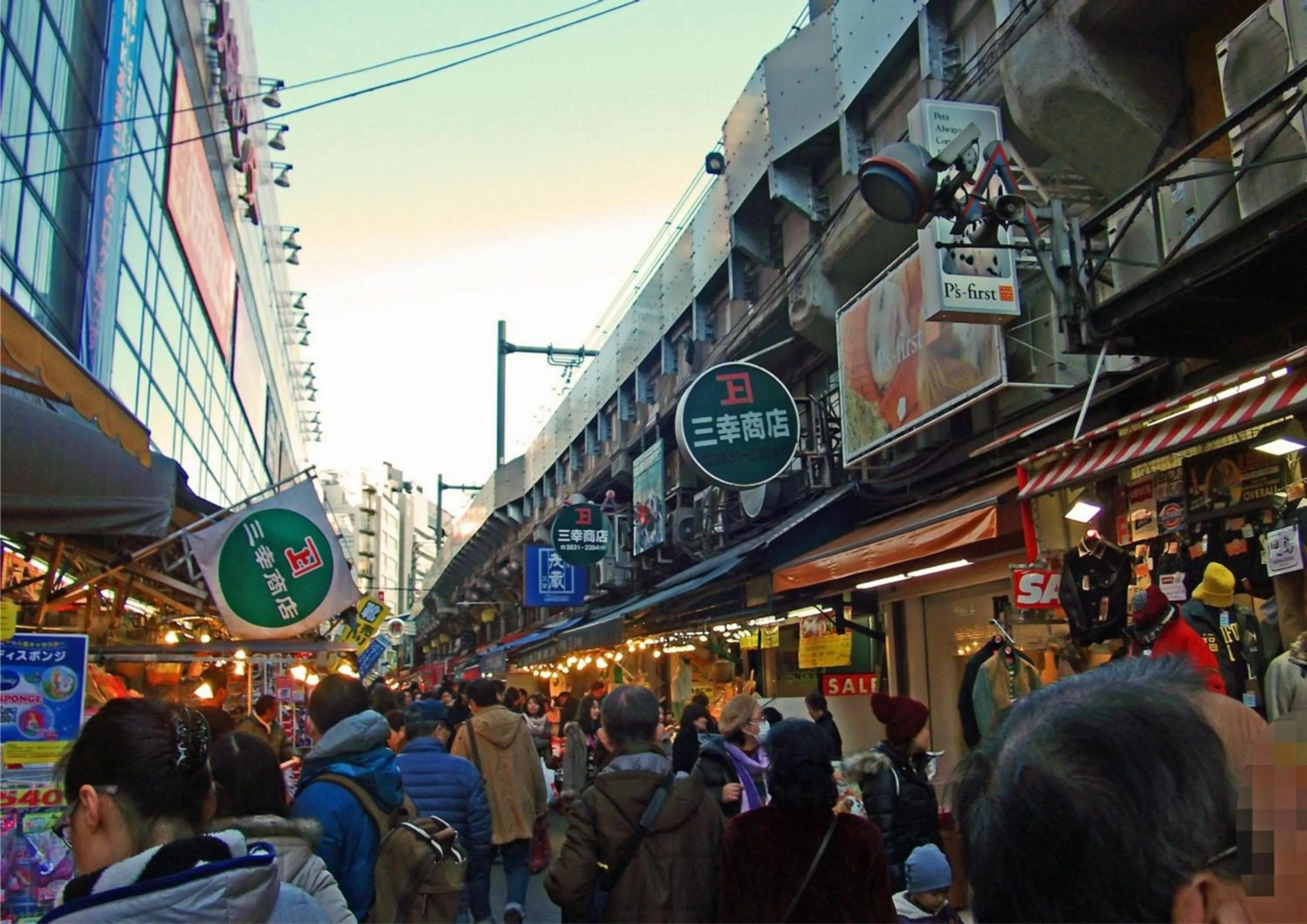 Nearby landmark in KOKO HOTEL Shimbashi Onarimon - formerly Hotel Wing International Shimbashi Onarimon