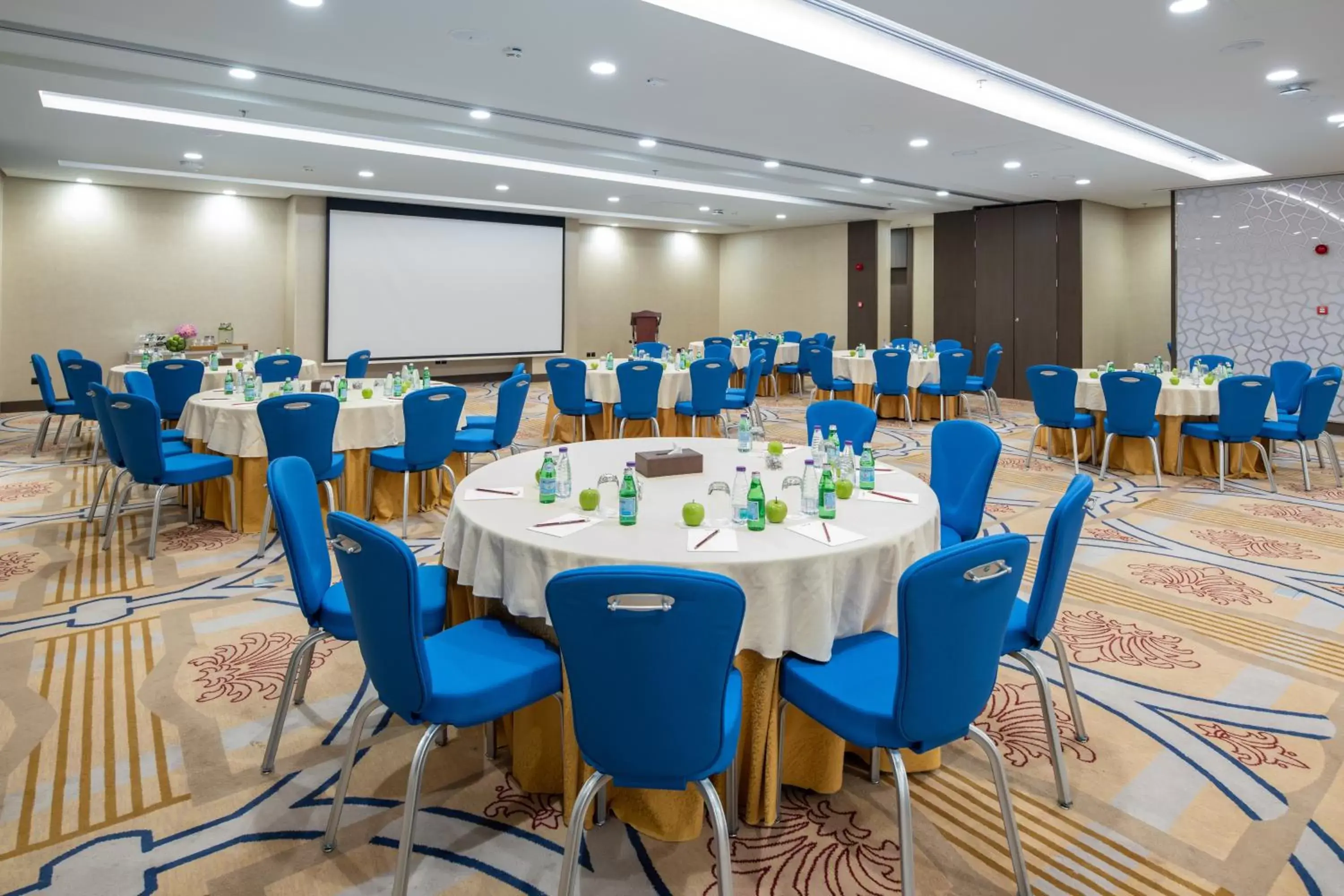 Meeting/conference room in Radisson Blu Hotel, Jeddah Corniche