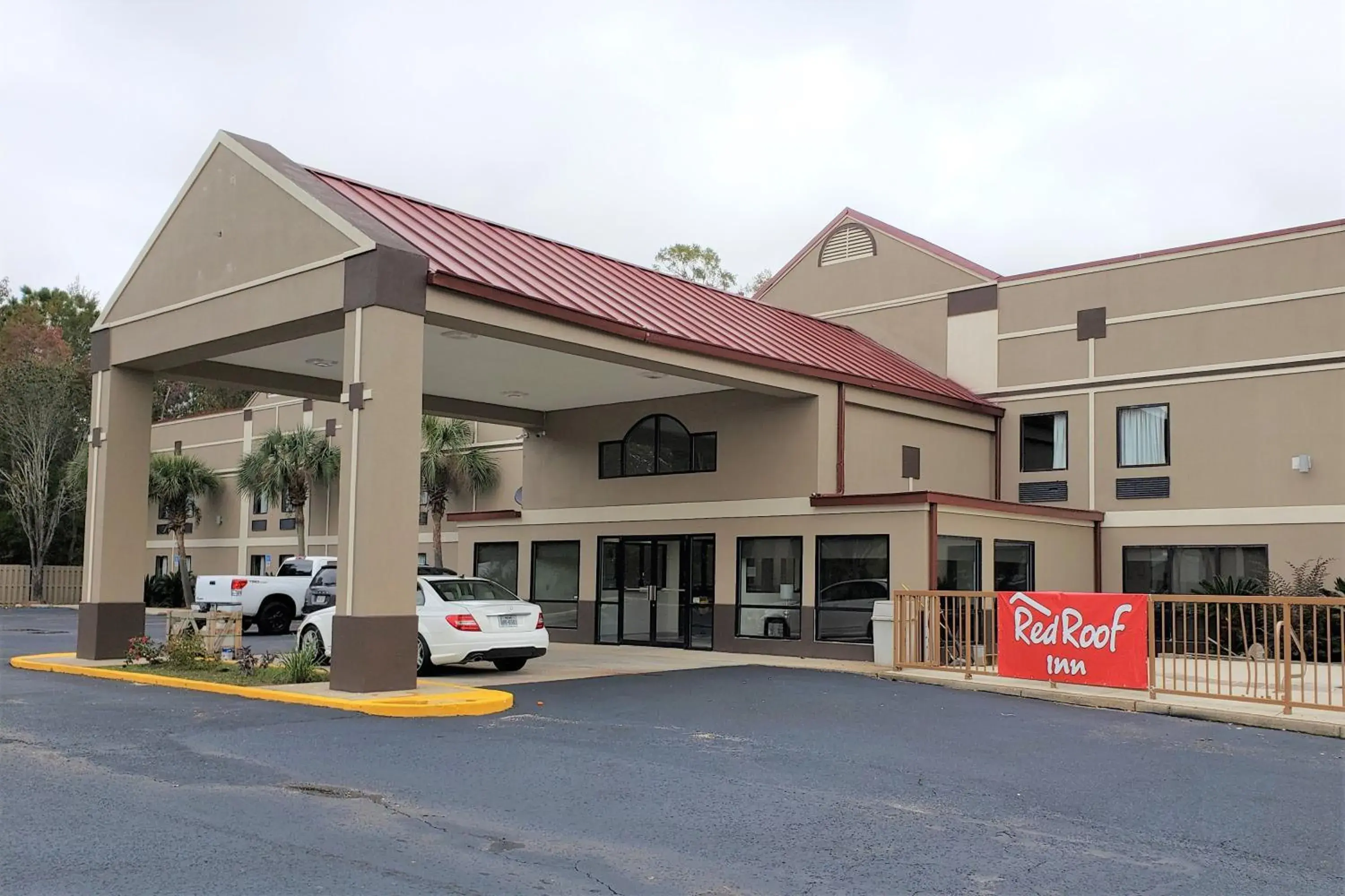 Property Building in Red Roof Inn Moss Point