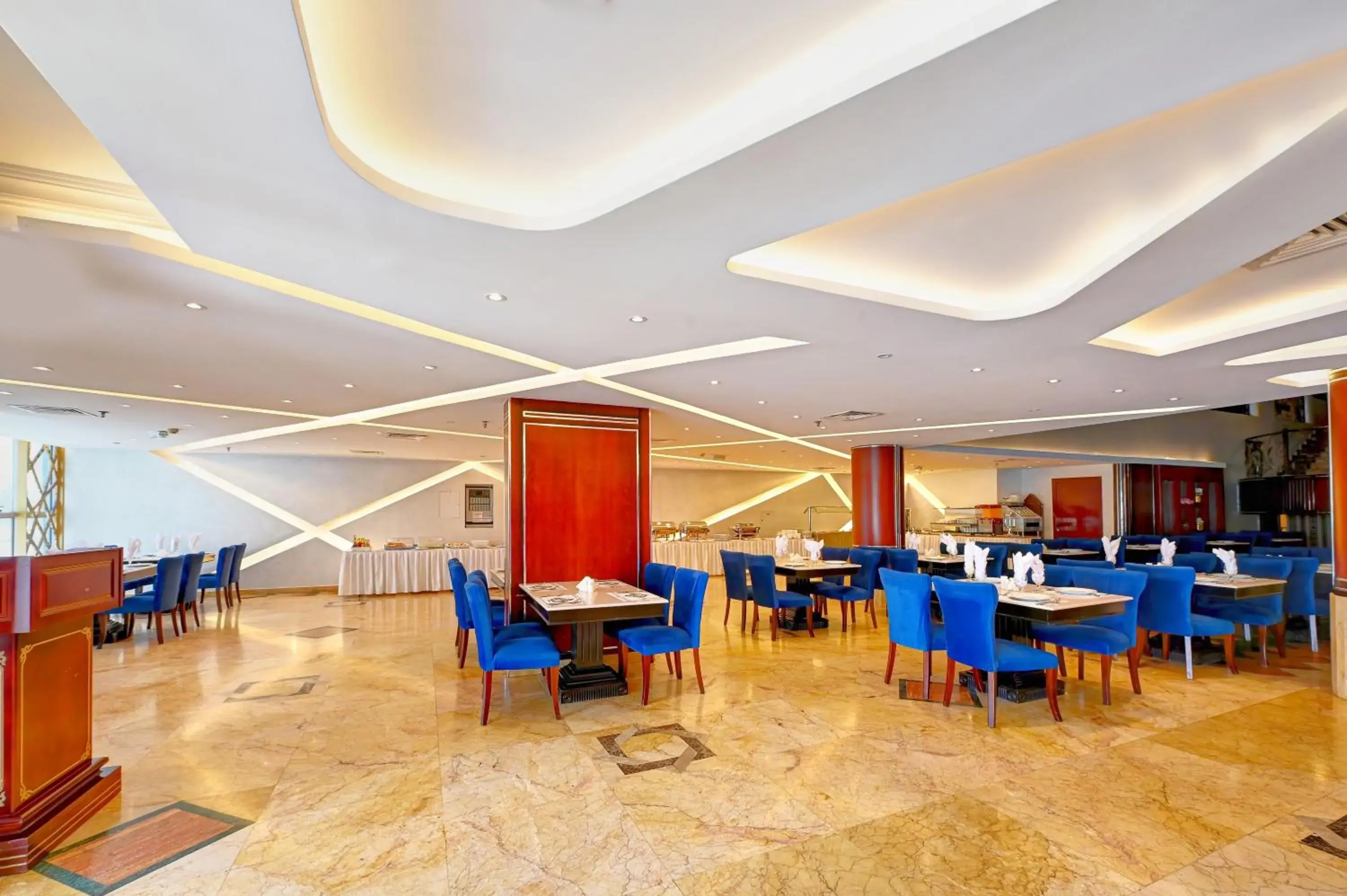 Restaurant/Places to Eat in Al Bustan Hotel