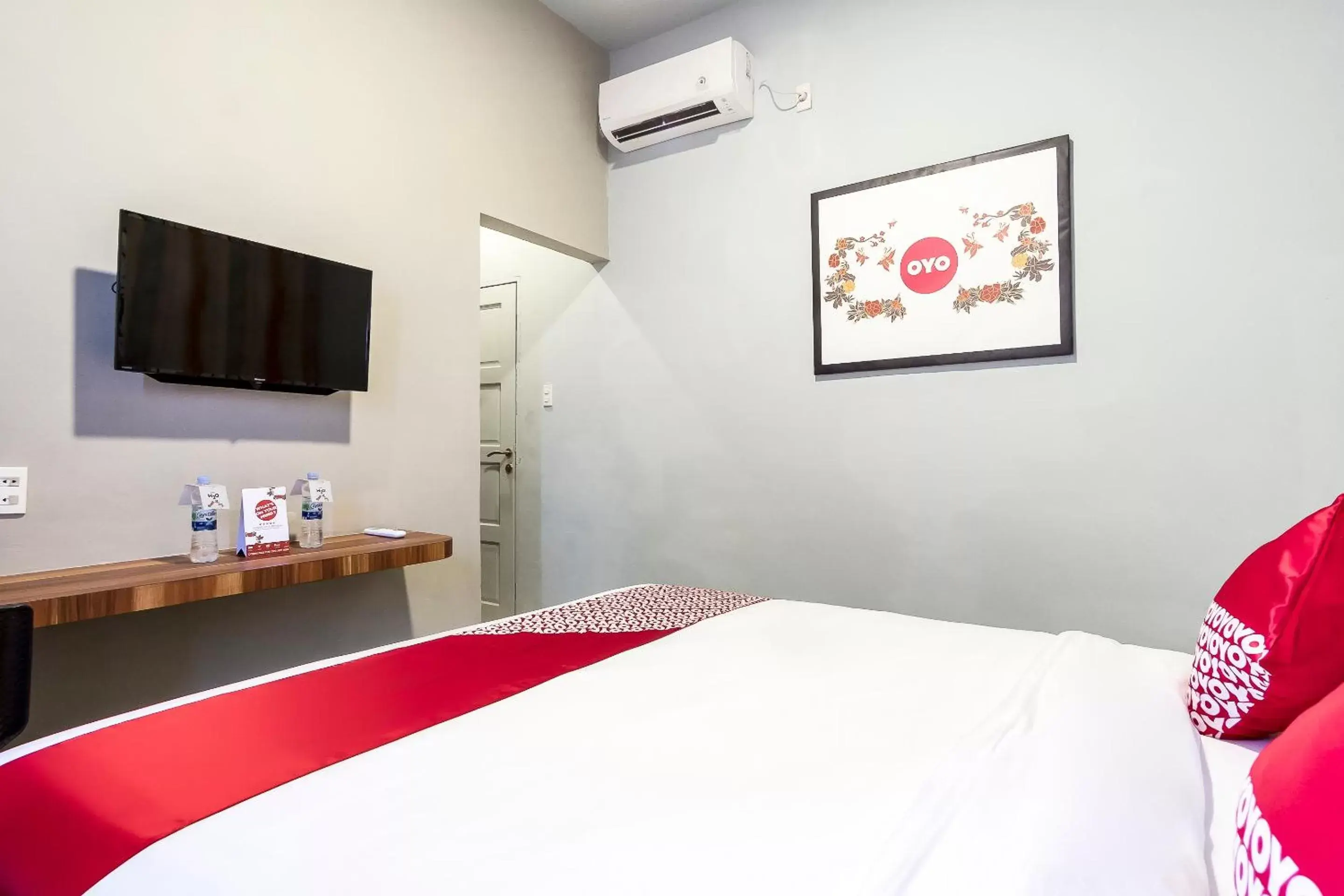 Bedroom, Bed in Super OYO 360 Mangaan Residence