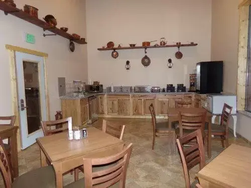 Dining area, Restaurant/Places to Eat in Cowlitz River Lodge