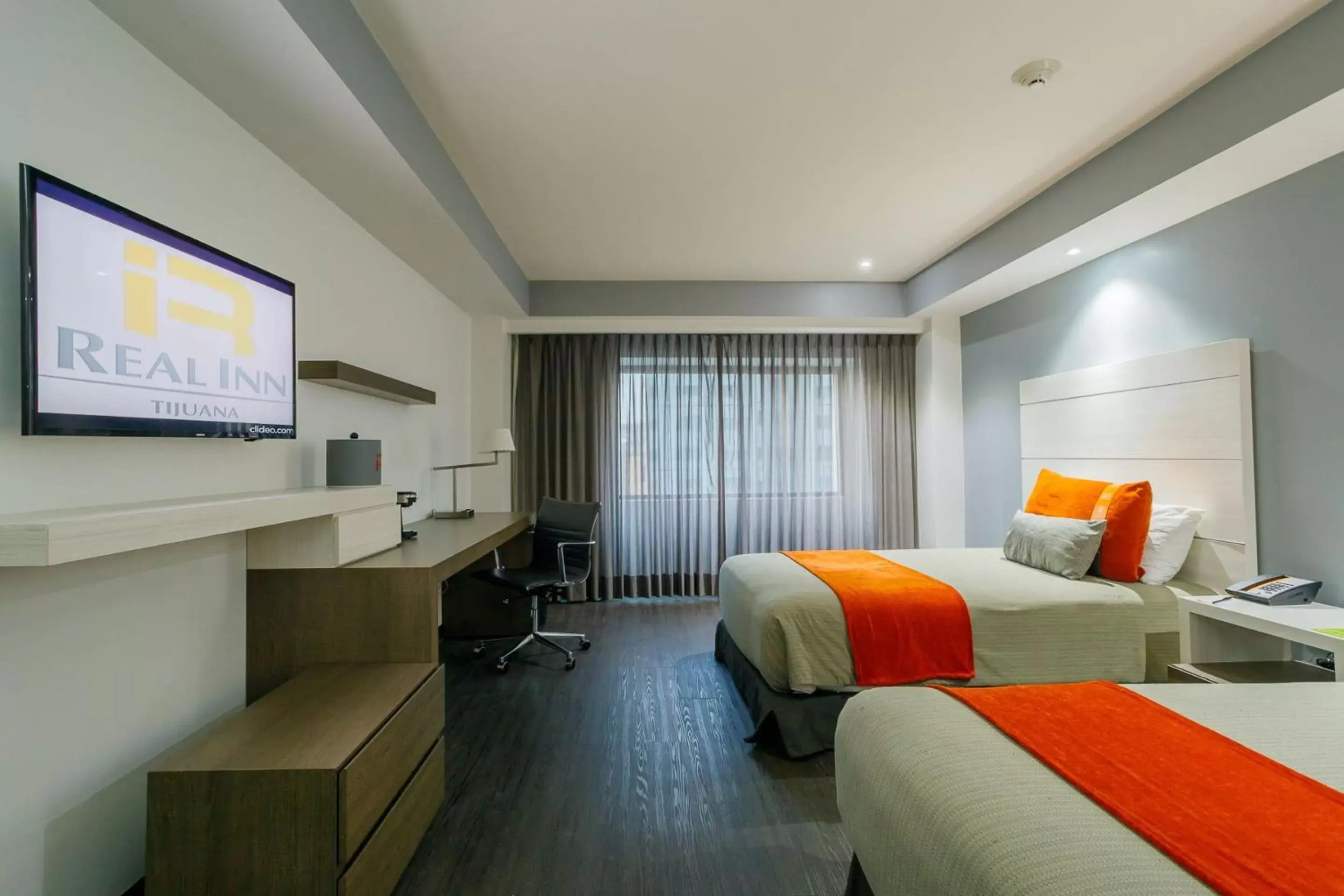 Photo of the whole room in Real Inn Tijuana by Camino Real Hotels