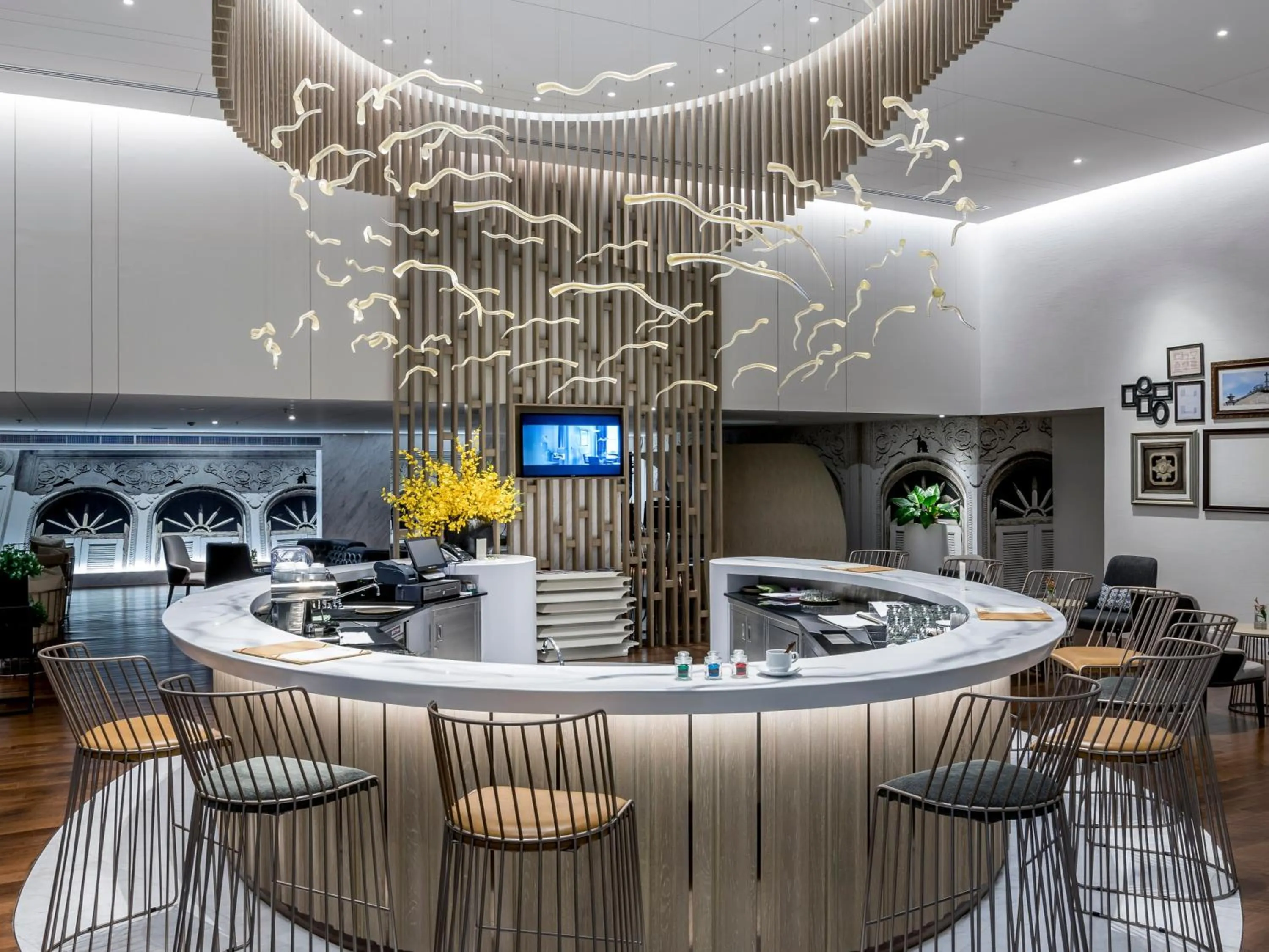 Restaurant/places to eat in Novotel Phuket City Phokeethra