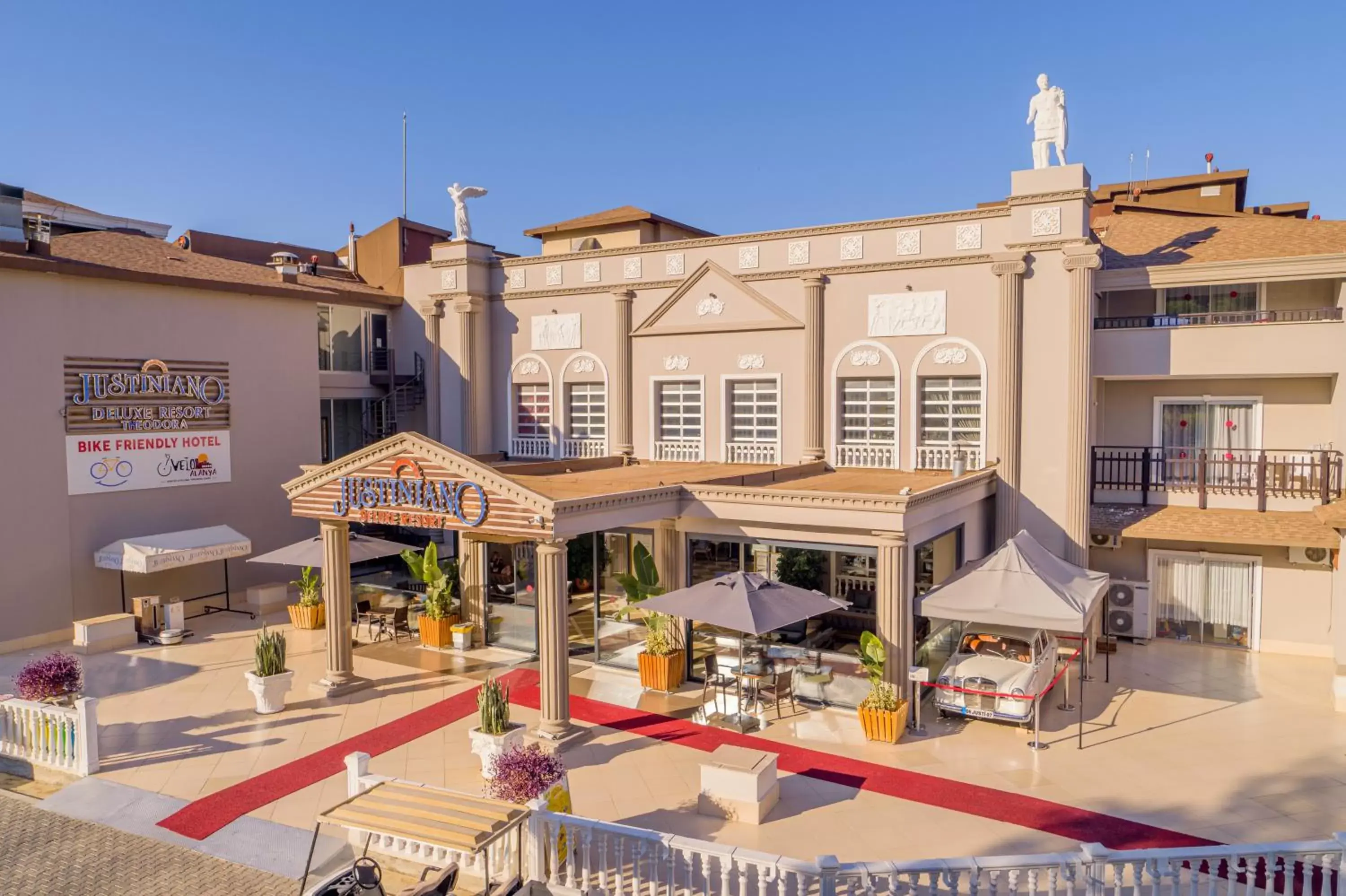 Facade/entrance in Justiniano Deluxe Resort