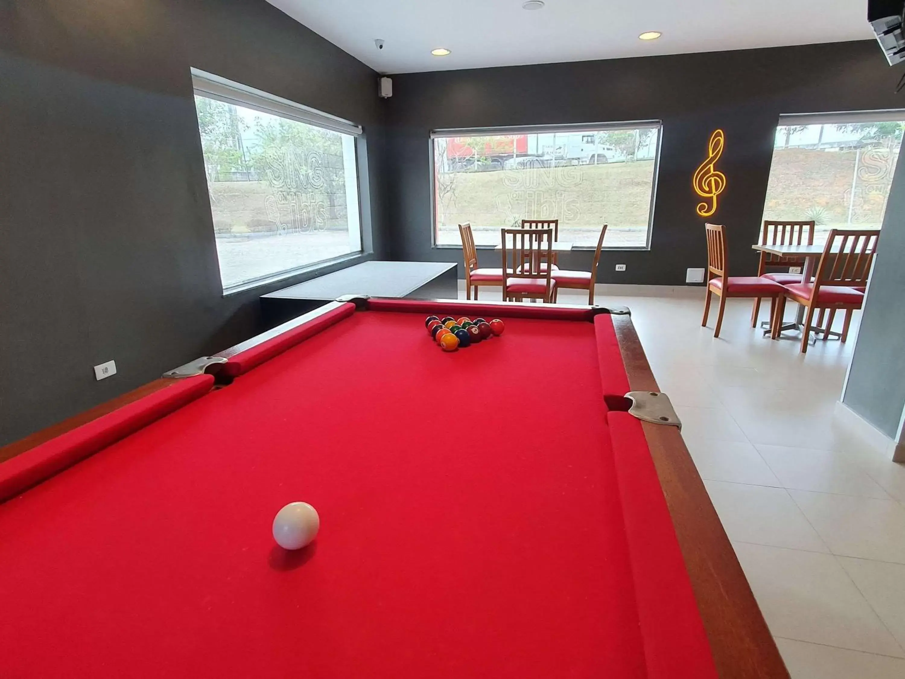 Lounge or bar, Billiards in ibis Manaus Distrito Industrial