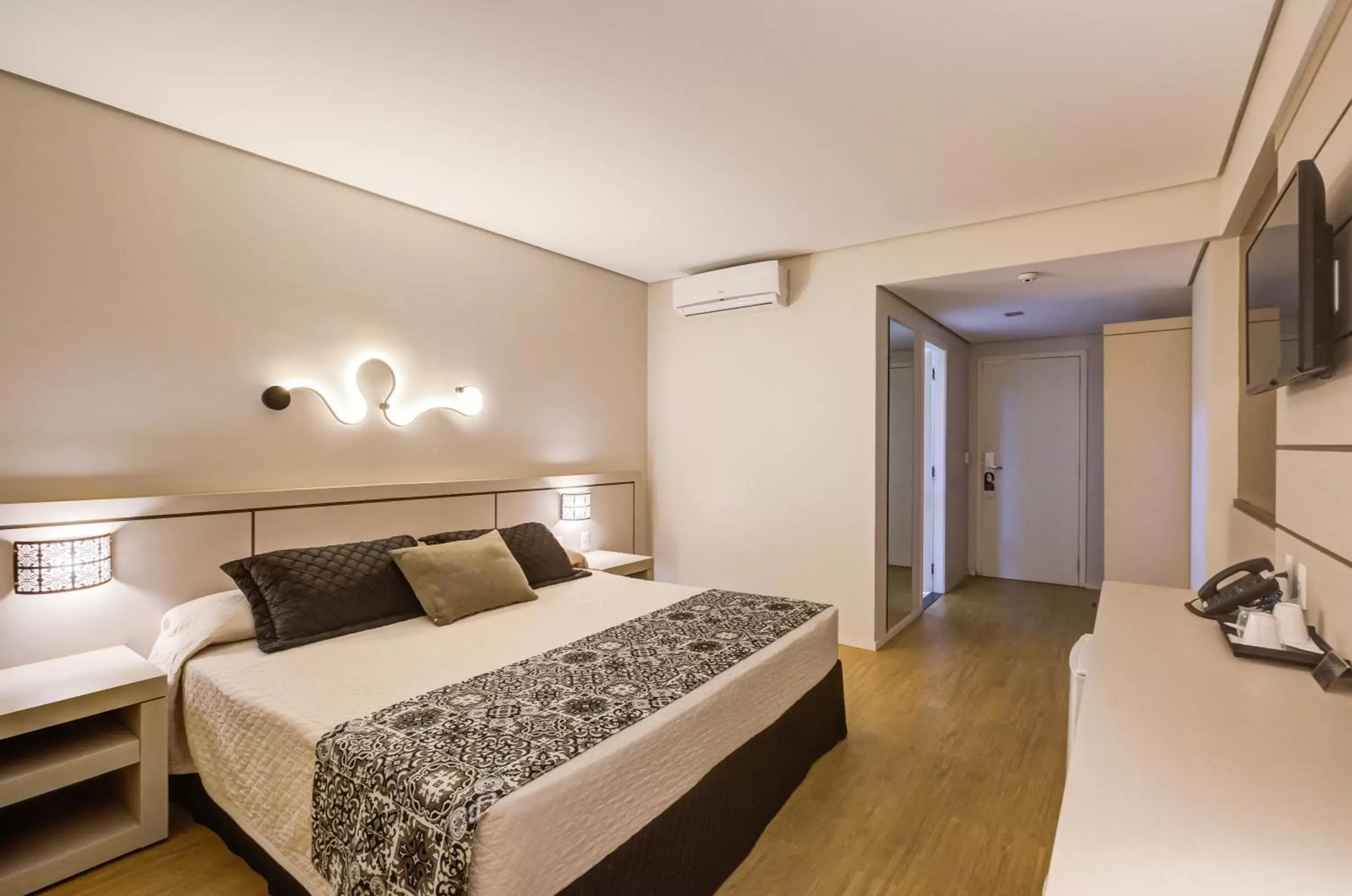 Bedroom, Bed in Viale Tower Hotel