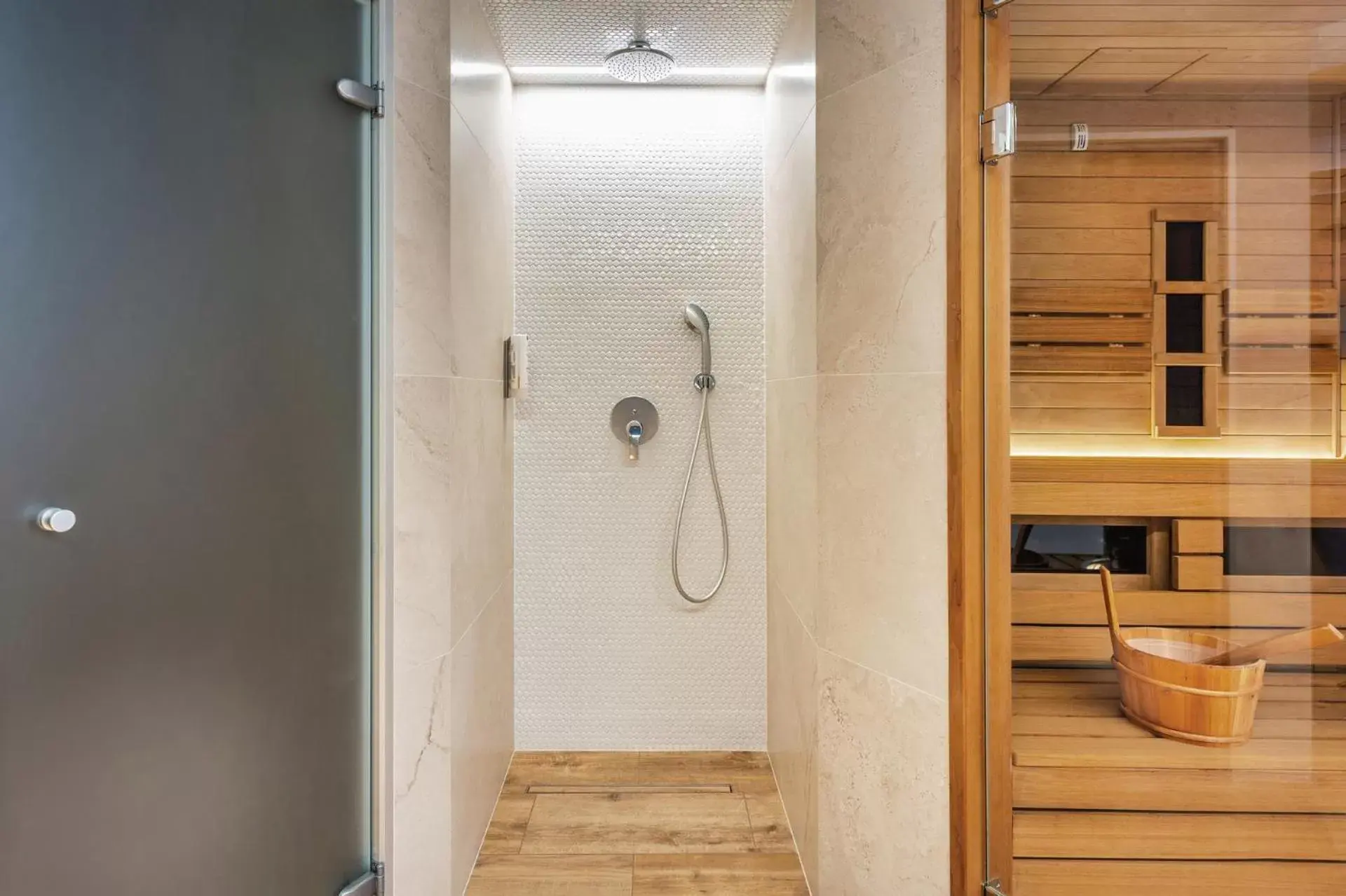 Spa and wellness centre/facilities, Bathroom in Hotel Bartan Gdansk Seaside