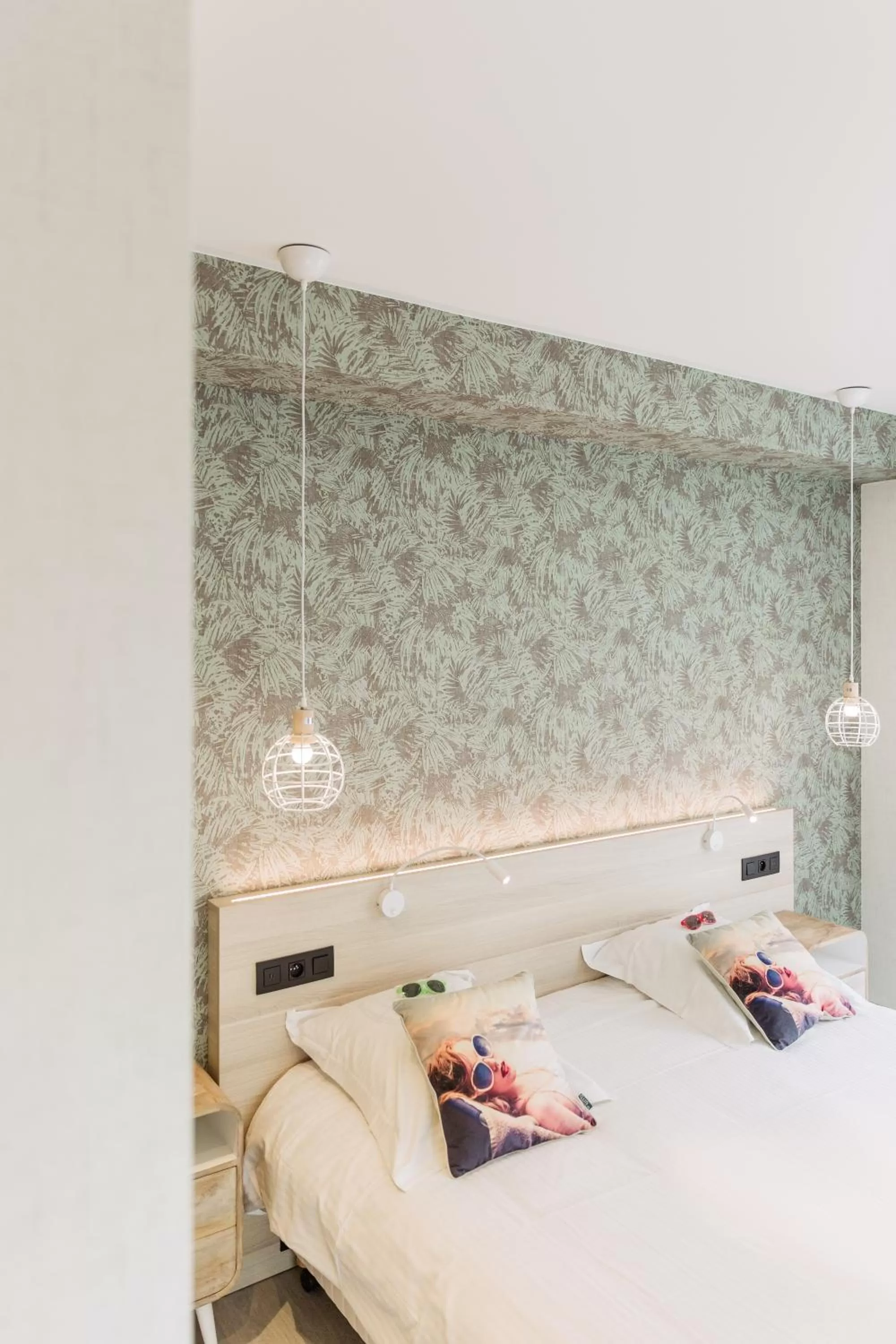 Bed in Beach Hotel Helios by CW Hotel Collection