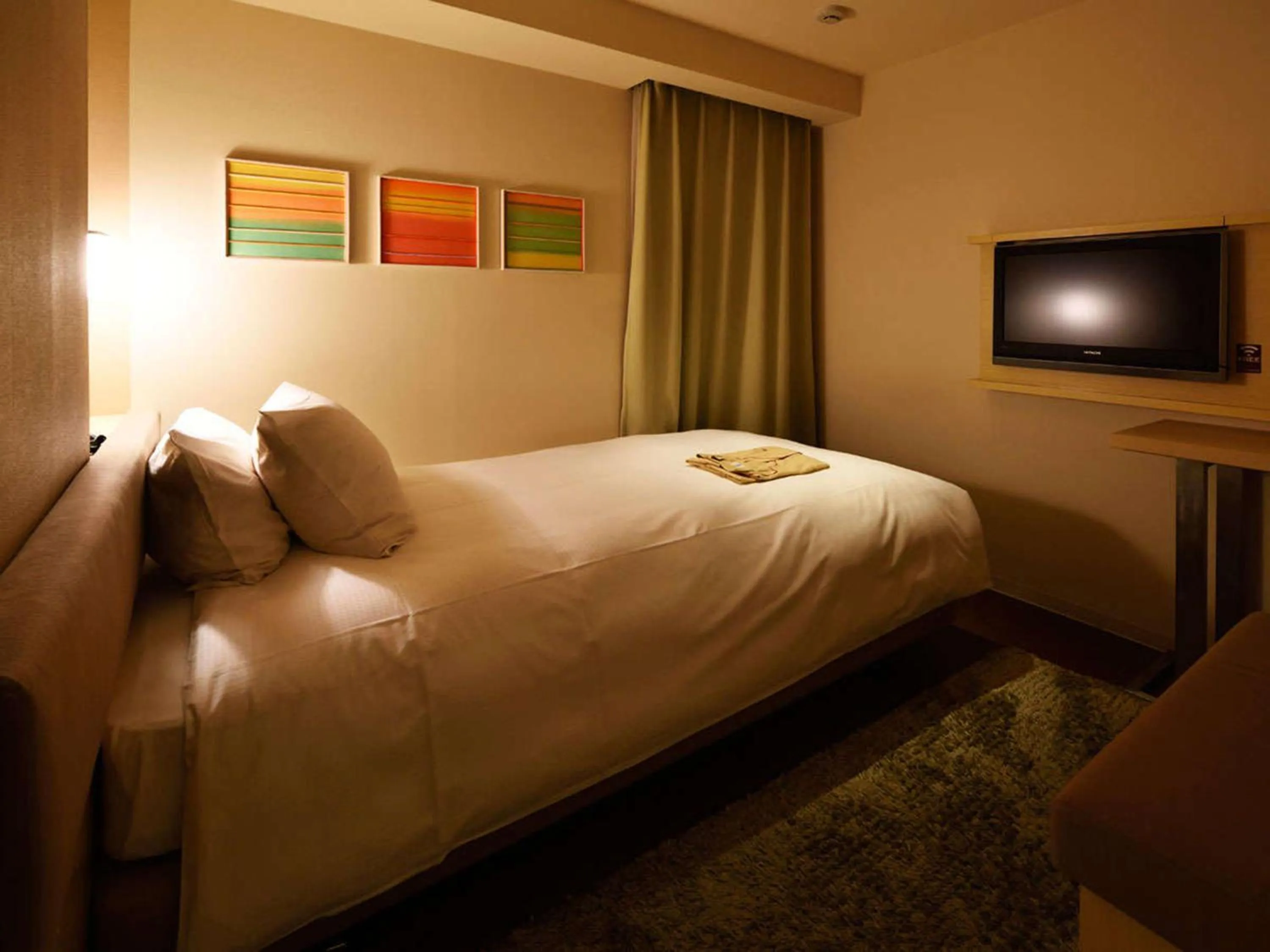 Photo of the whole room, Bed in Hotel Resol Ikebukuro