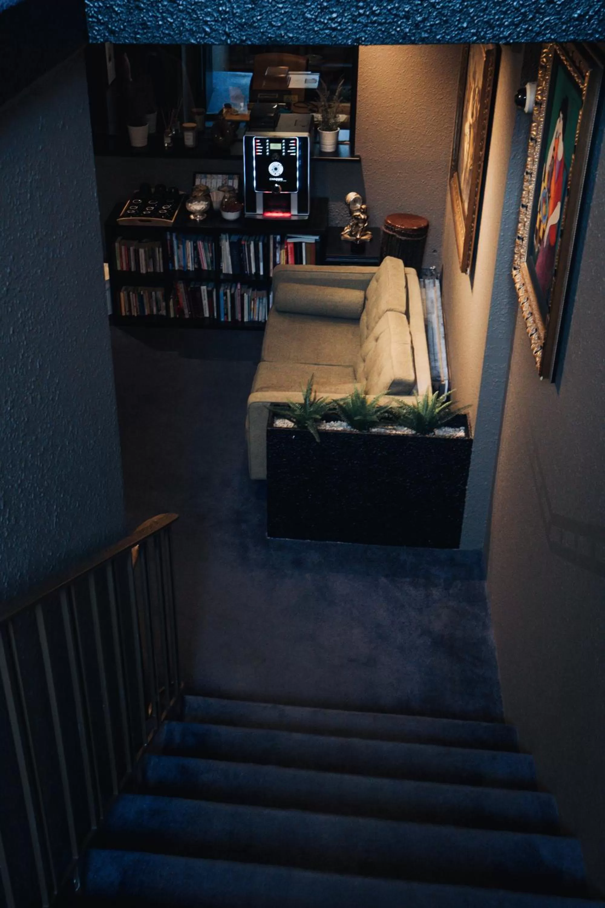 Library in Brim Hotel