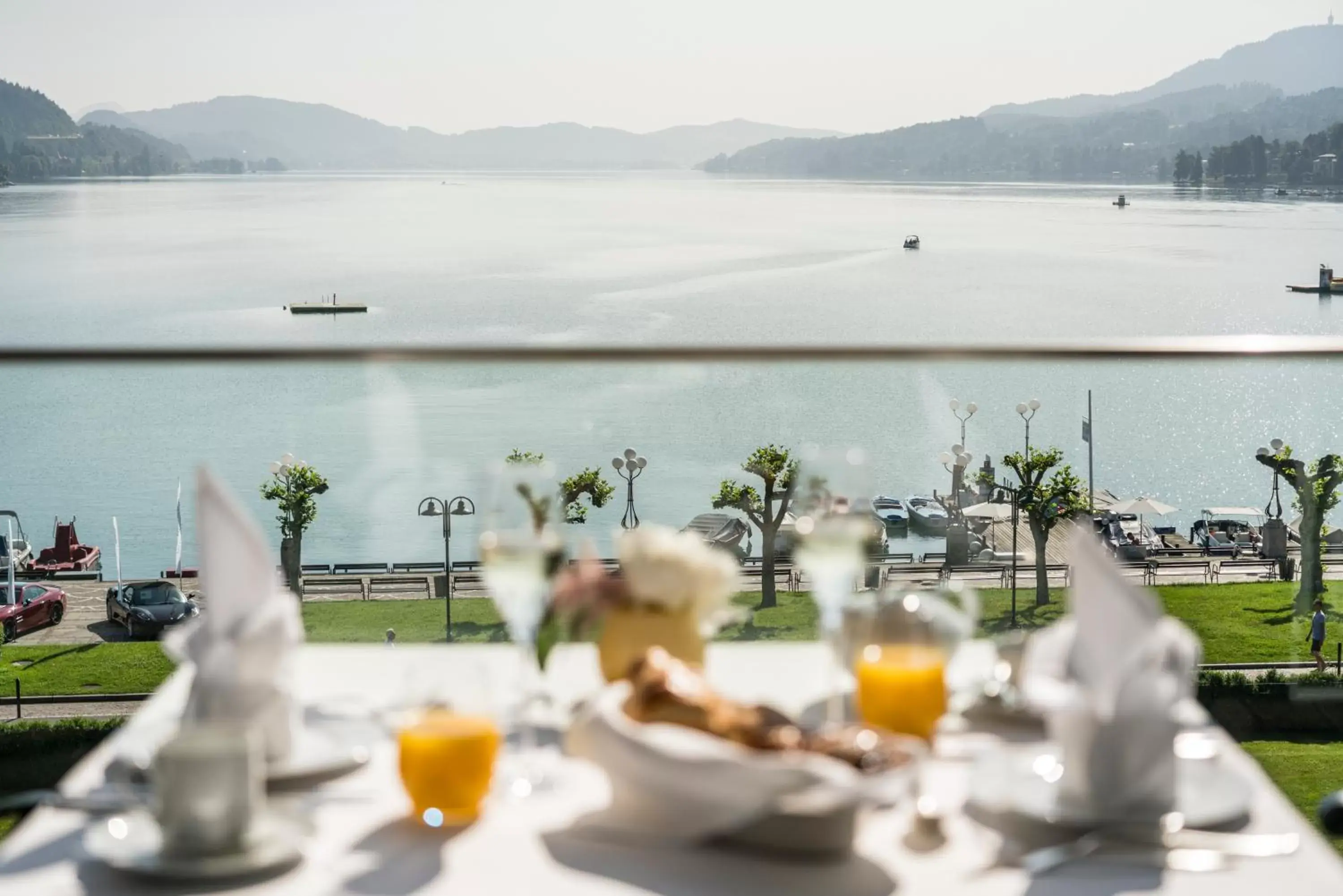 Balcony/Terrace, Restaurant/Places to Eat in Falkensteiner Schlosshotel Velden – The Leading Hotels of the World