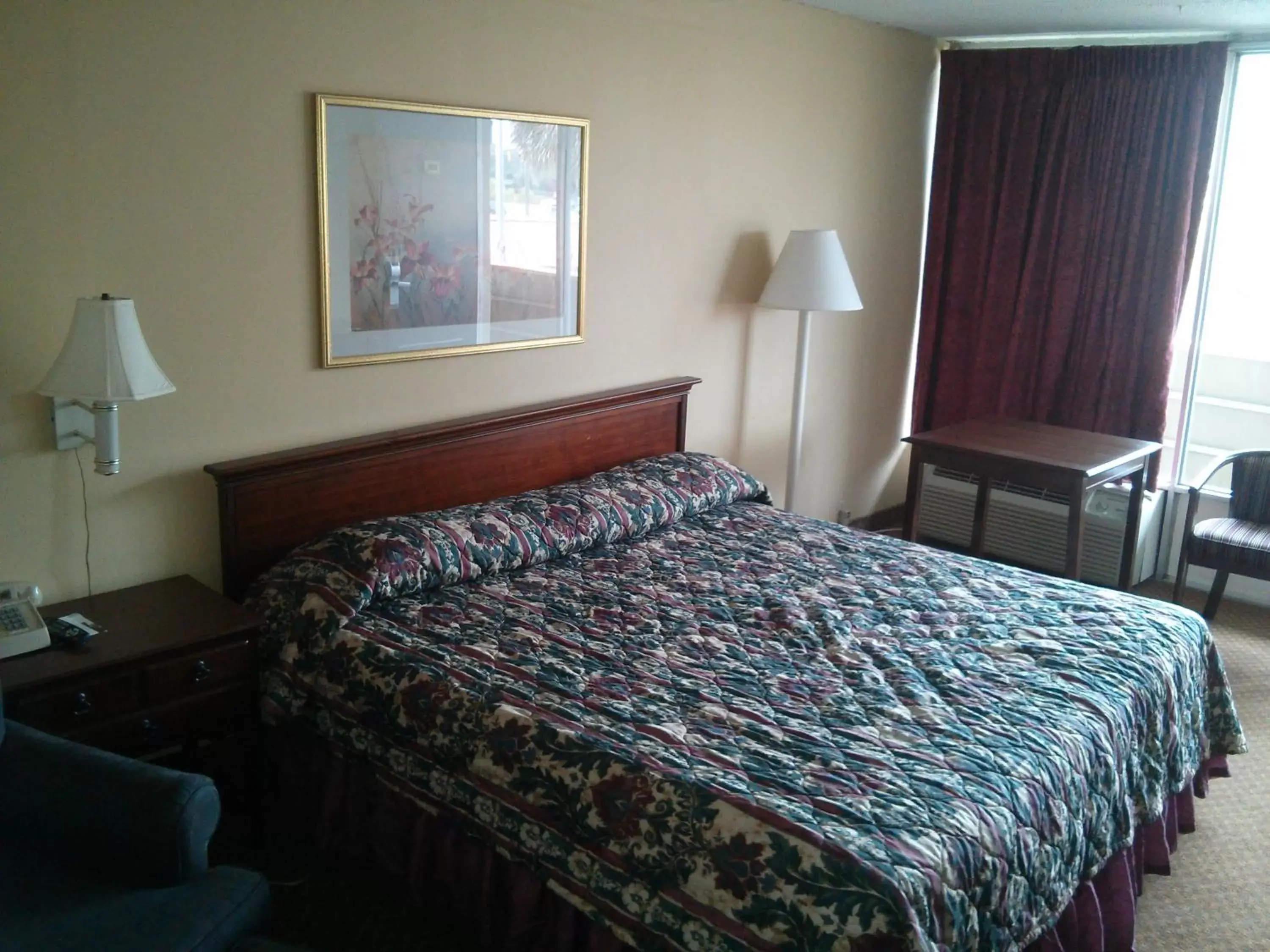 Bed in Motel 6-Florence, SC