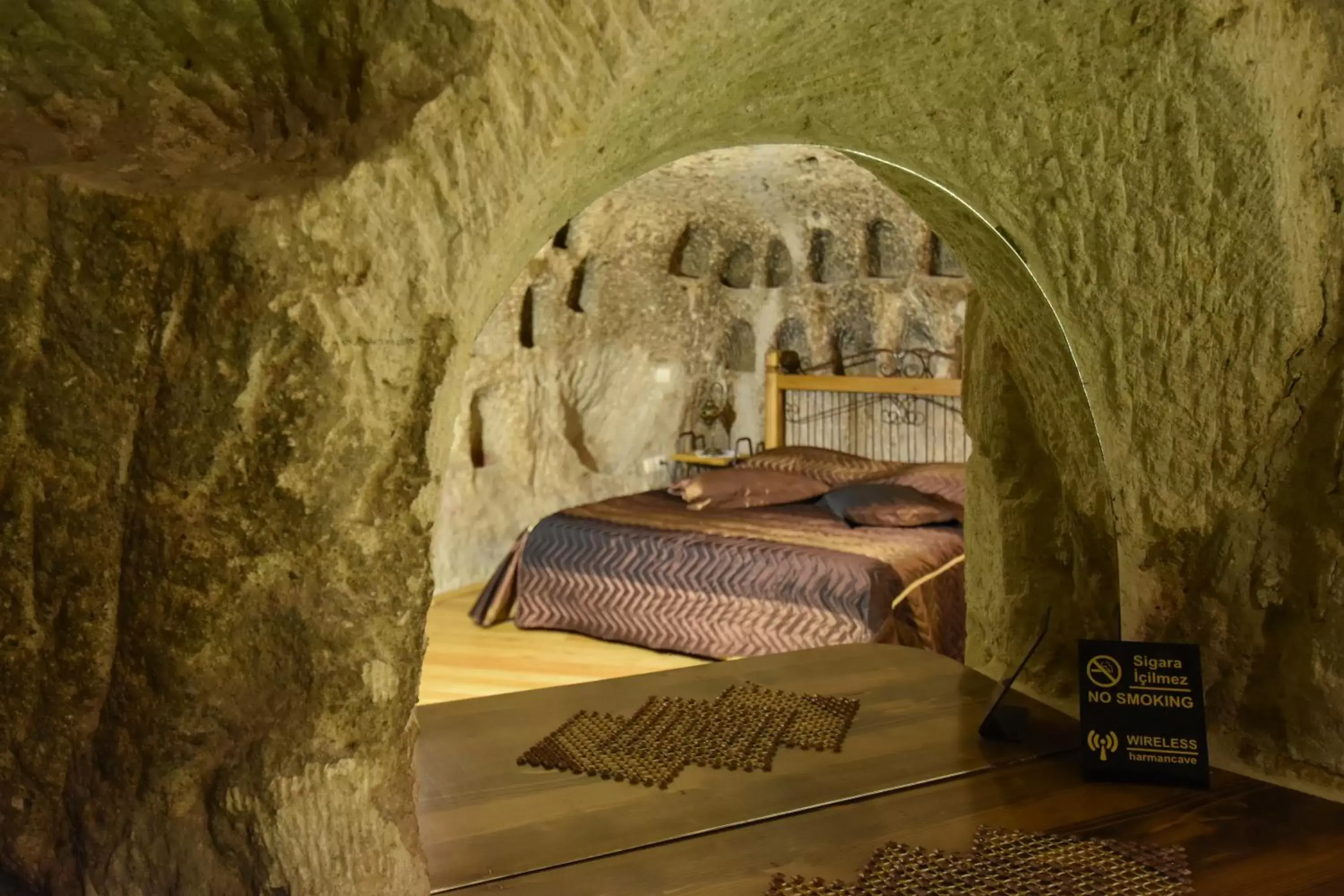 Bed in Harman Cave Hotel