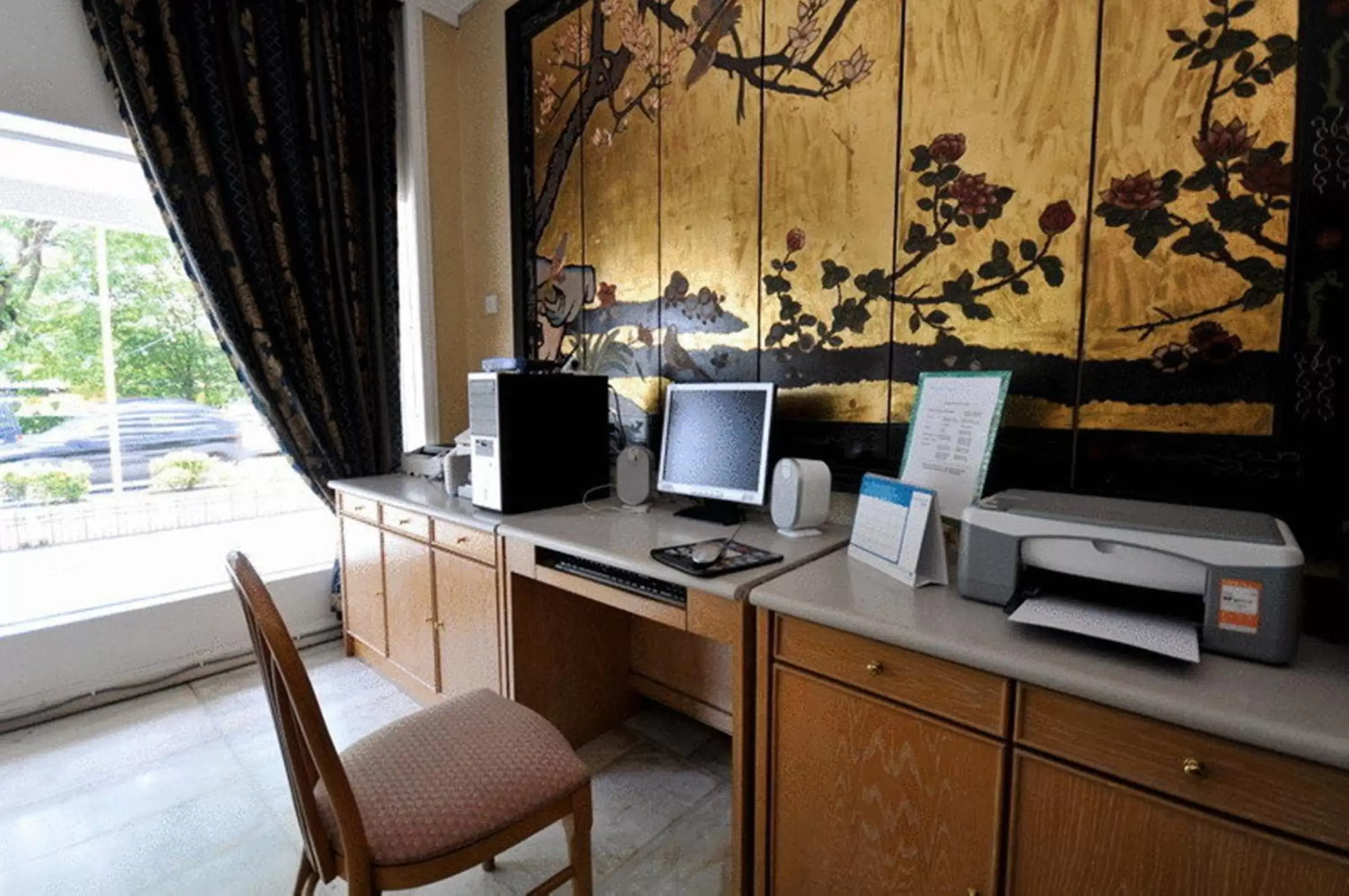 Business facilities in Terrace Hotel
