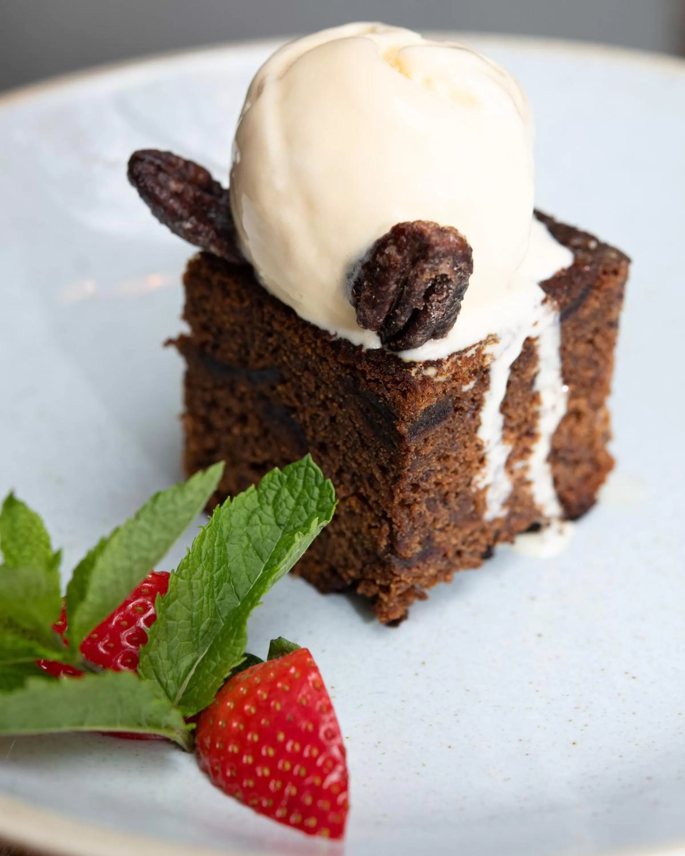 Restaurant/places to eat in Kew Gardens Hotel