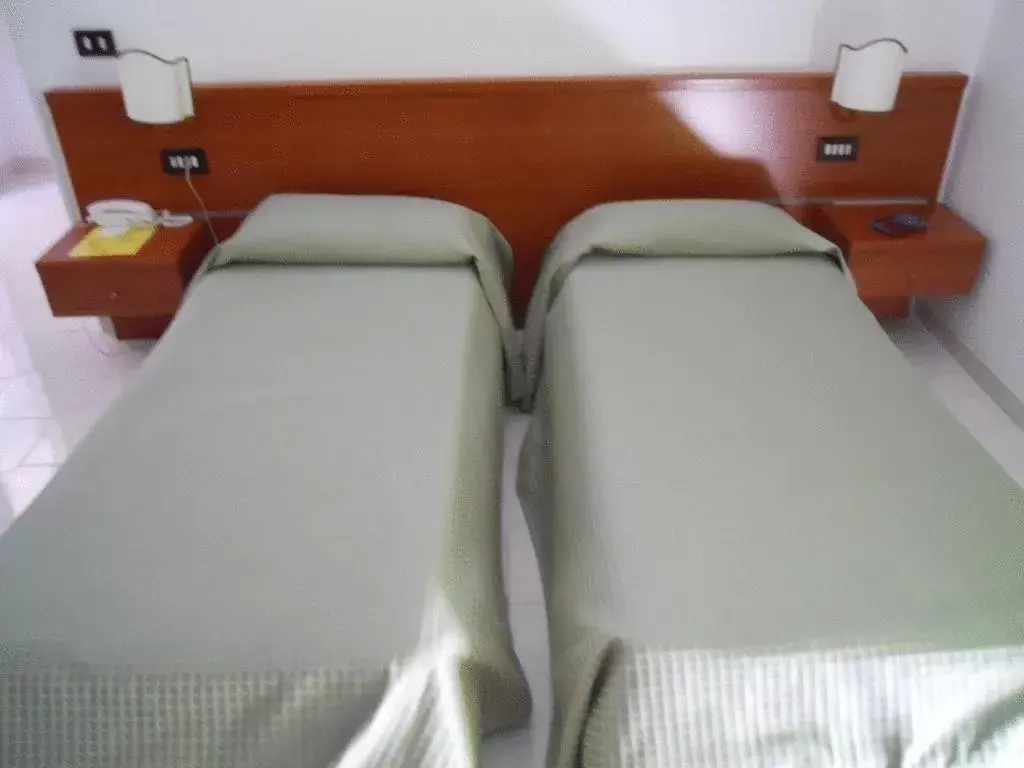 Bed in Hotel Traghetto