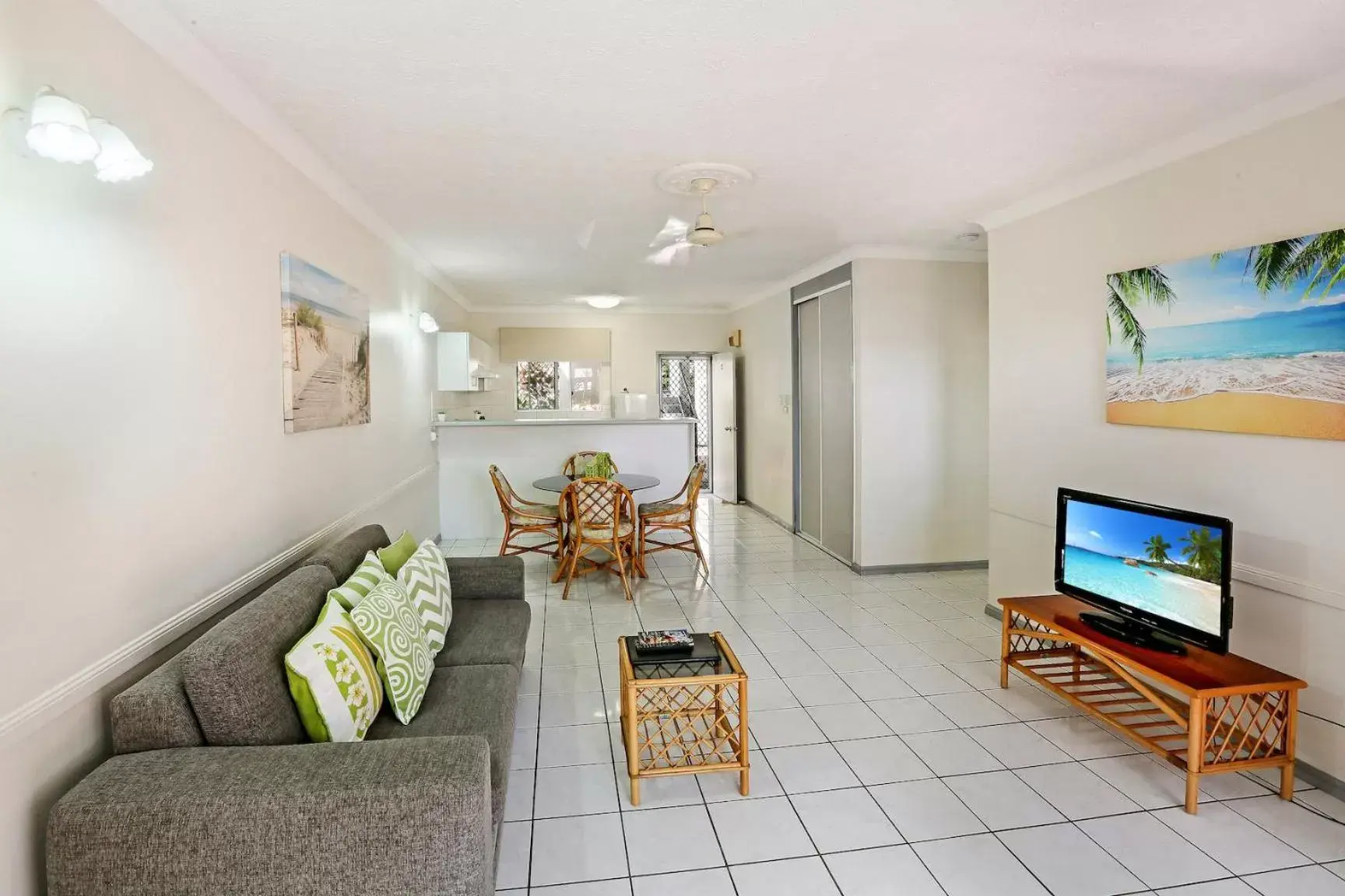 TV and multimedia, Seating Area in Citysider Cairns Holiday Apartments