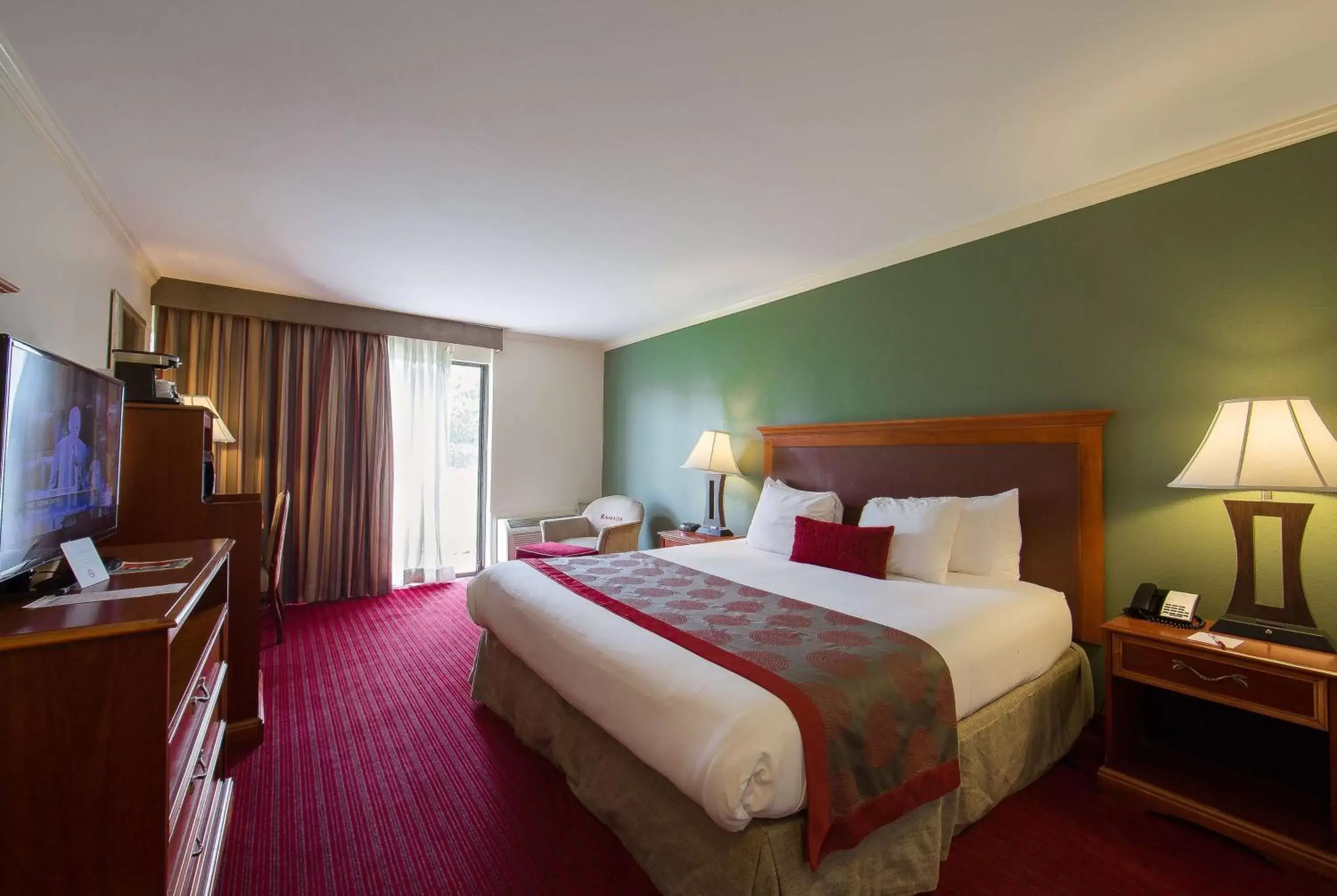 Photo of the whole room, Bed in Ramada by Wyndham Houston Intercontinental Airport East