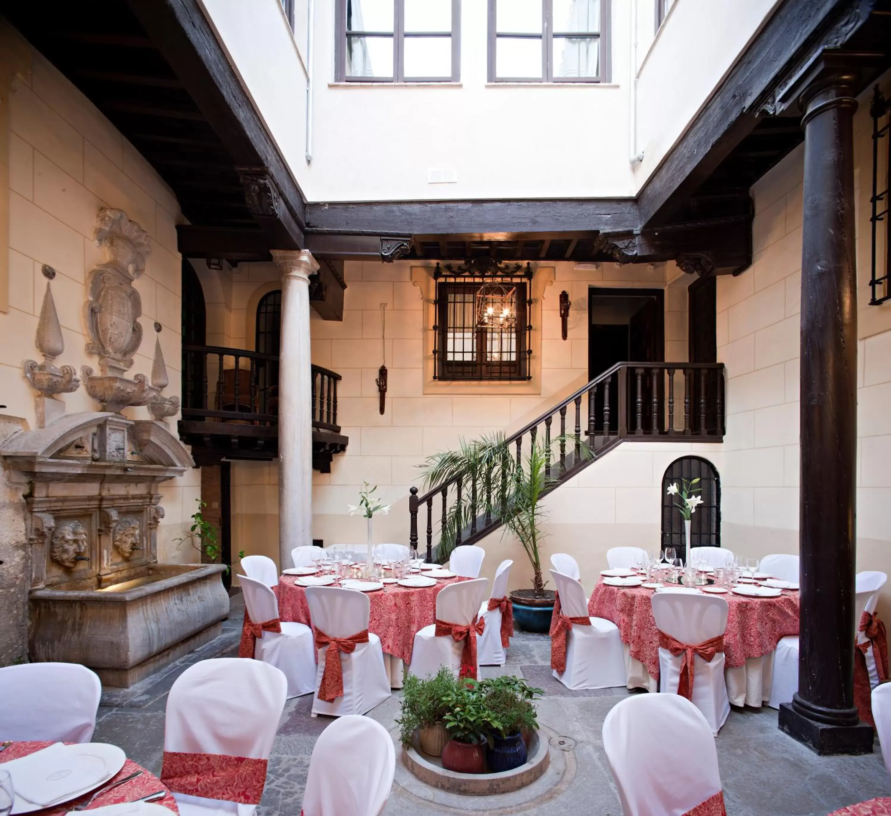 Banquet/Function facilities, Banquet Facilities in Palacio de Mariana Pineda