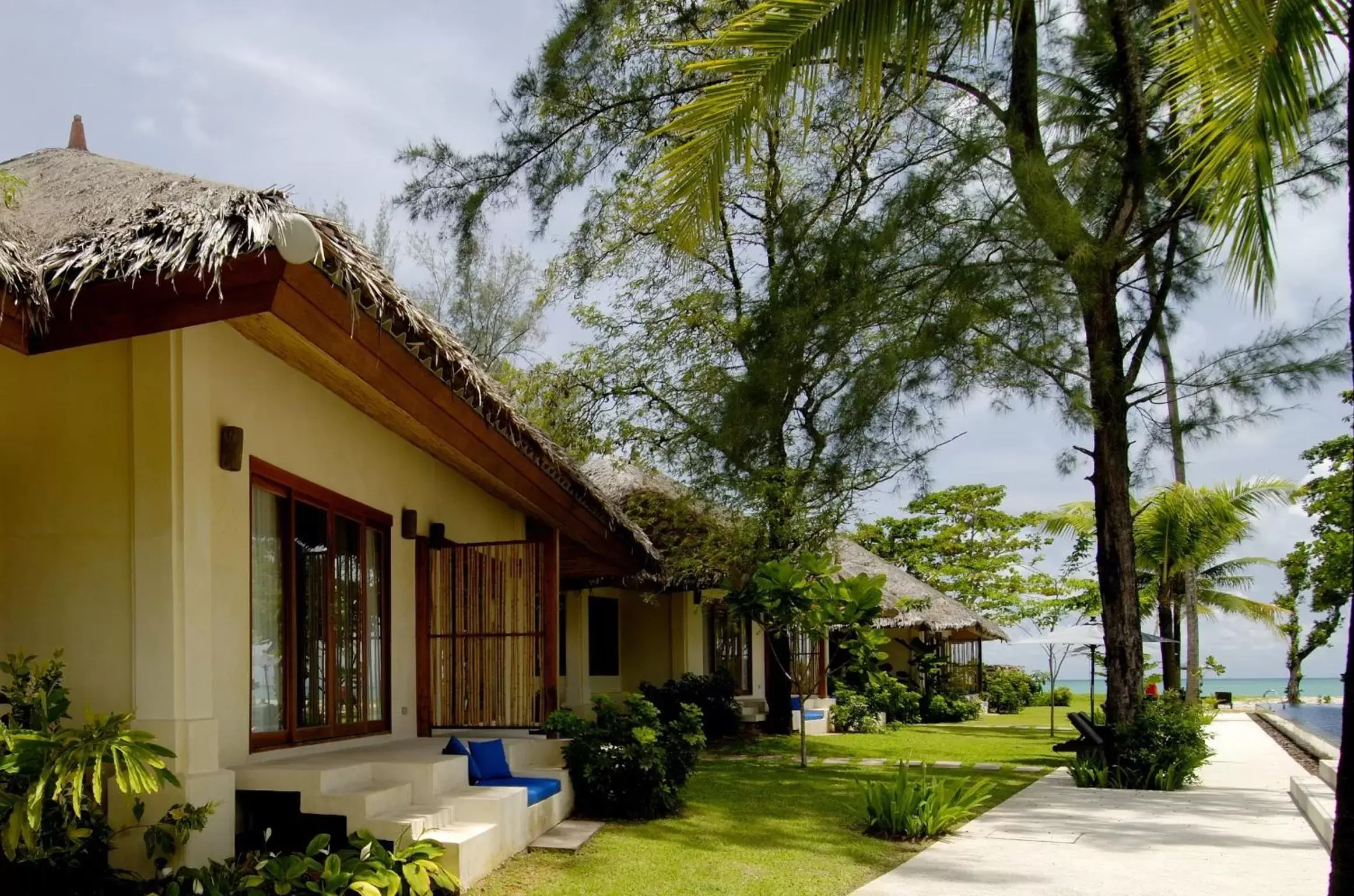 Facade/entrance in Bangsak Village - Adults Only - SHA Extra Plus Facade/entrance in Bangsak Village - Adults Only - SHA Extra Plus