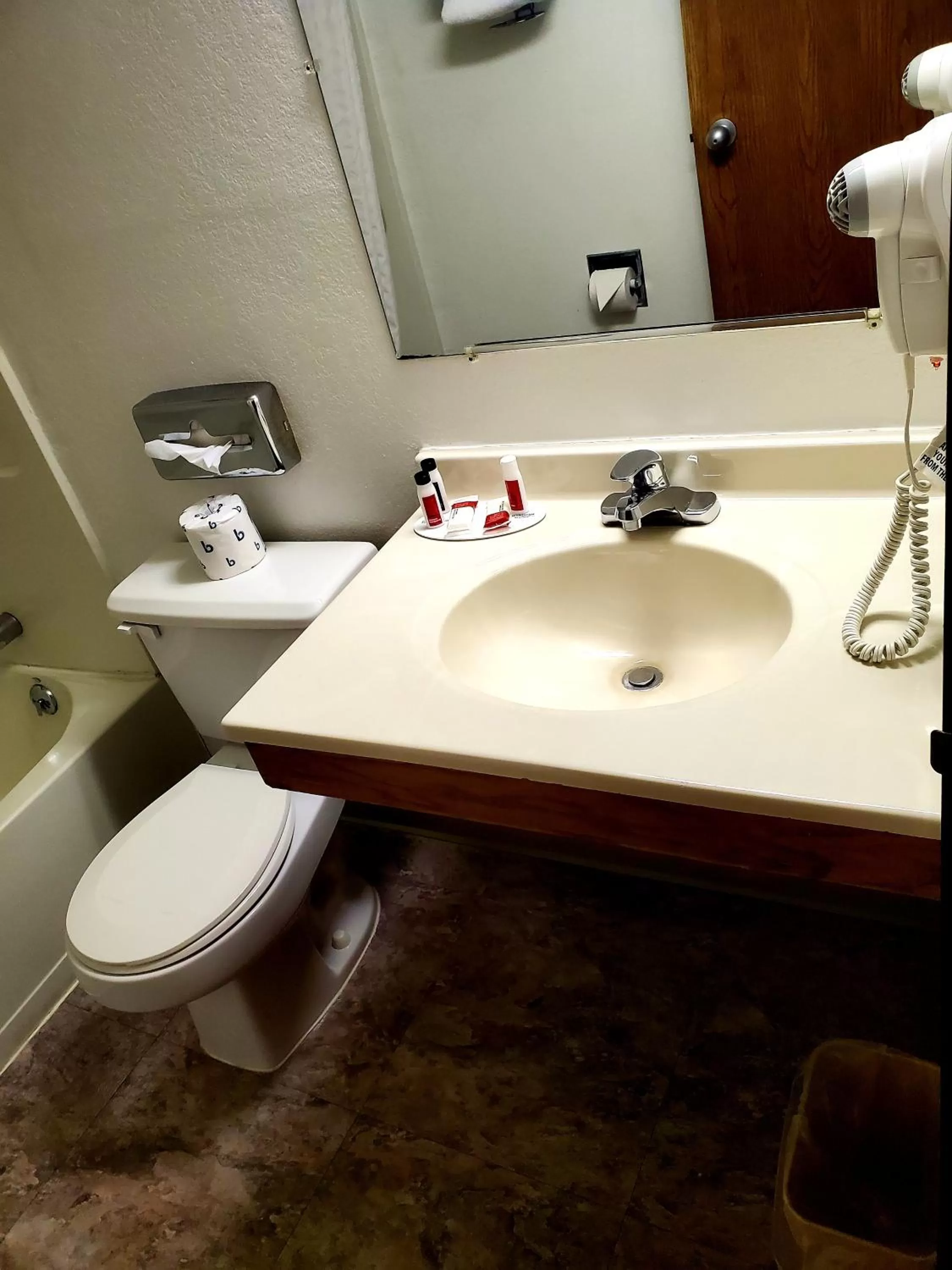 Bathroom in Super 8 by Wyndham Ticonderoga