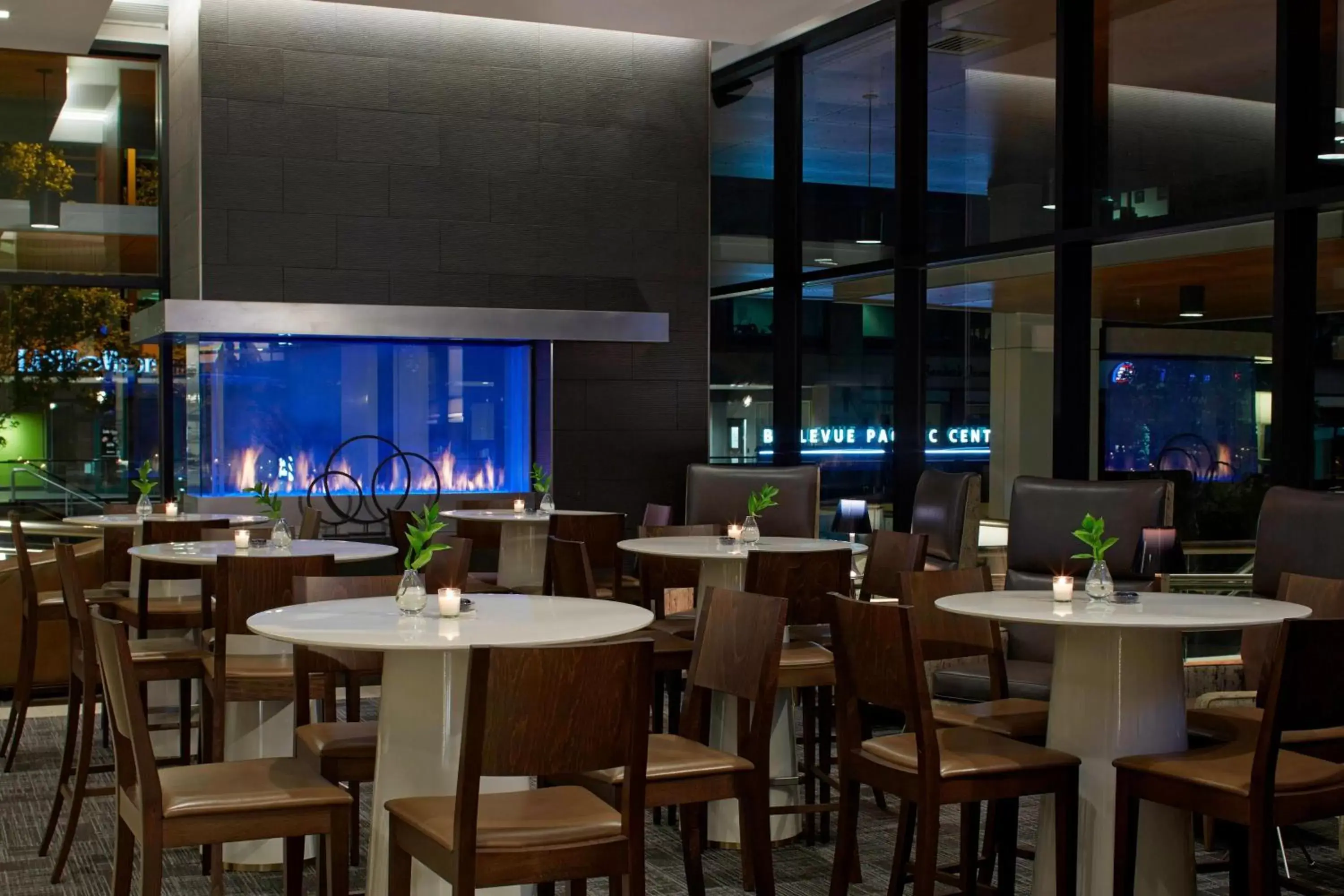 Lounge or bar, Restaurant/Places to Eat in AC Hotel by Marriott Seattle Bellevue/Downtown