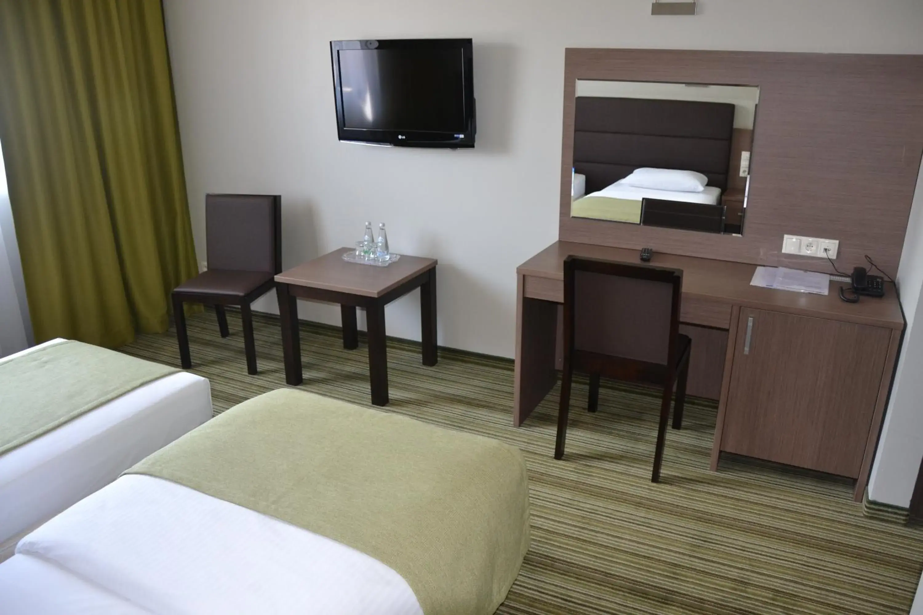 Photo of the whole room, TV/Entertainment Center in Hotel Pod Dębem