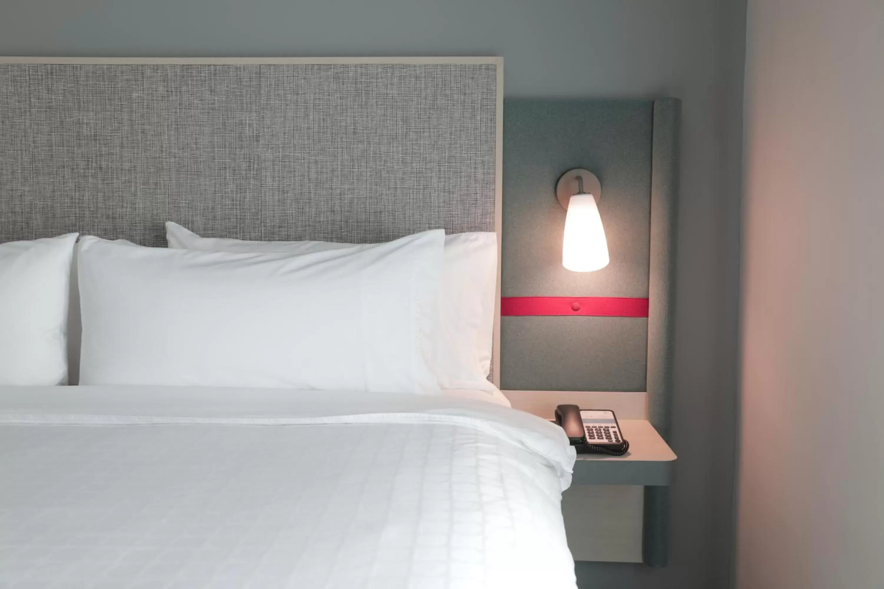 Bed in avid hotel - Fresnillo, an IHG Hotel
