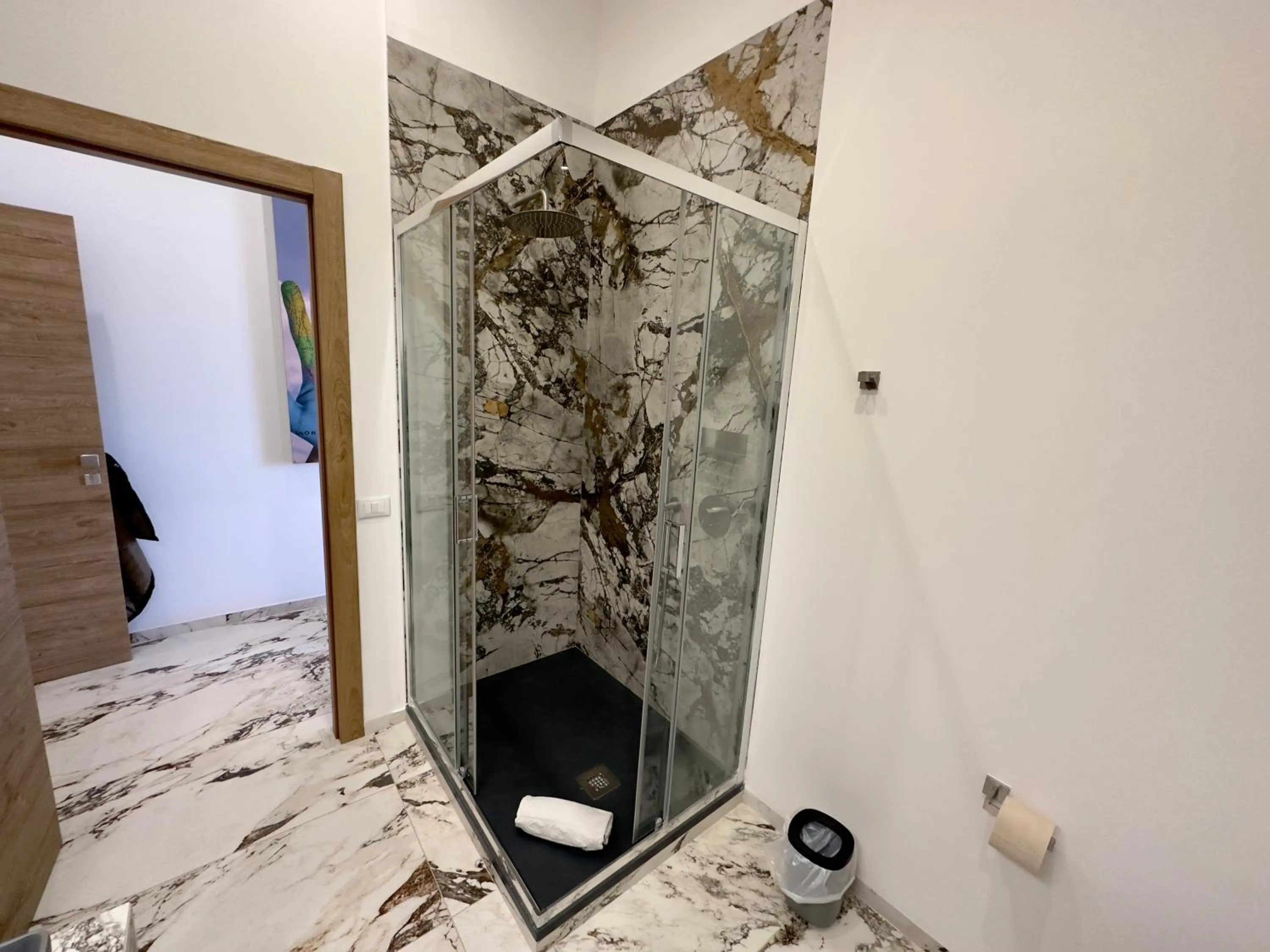 Shower in Hotel Exclusive