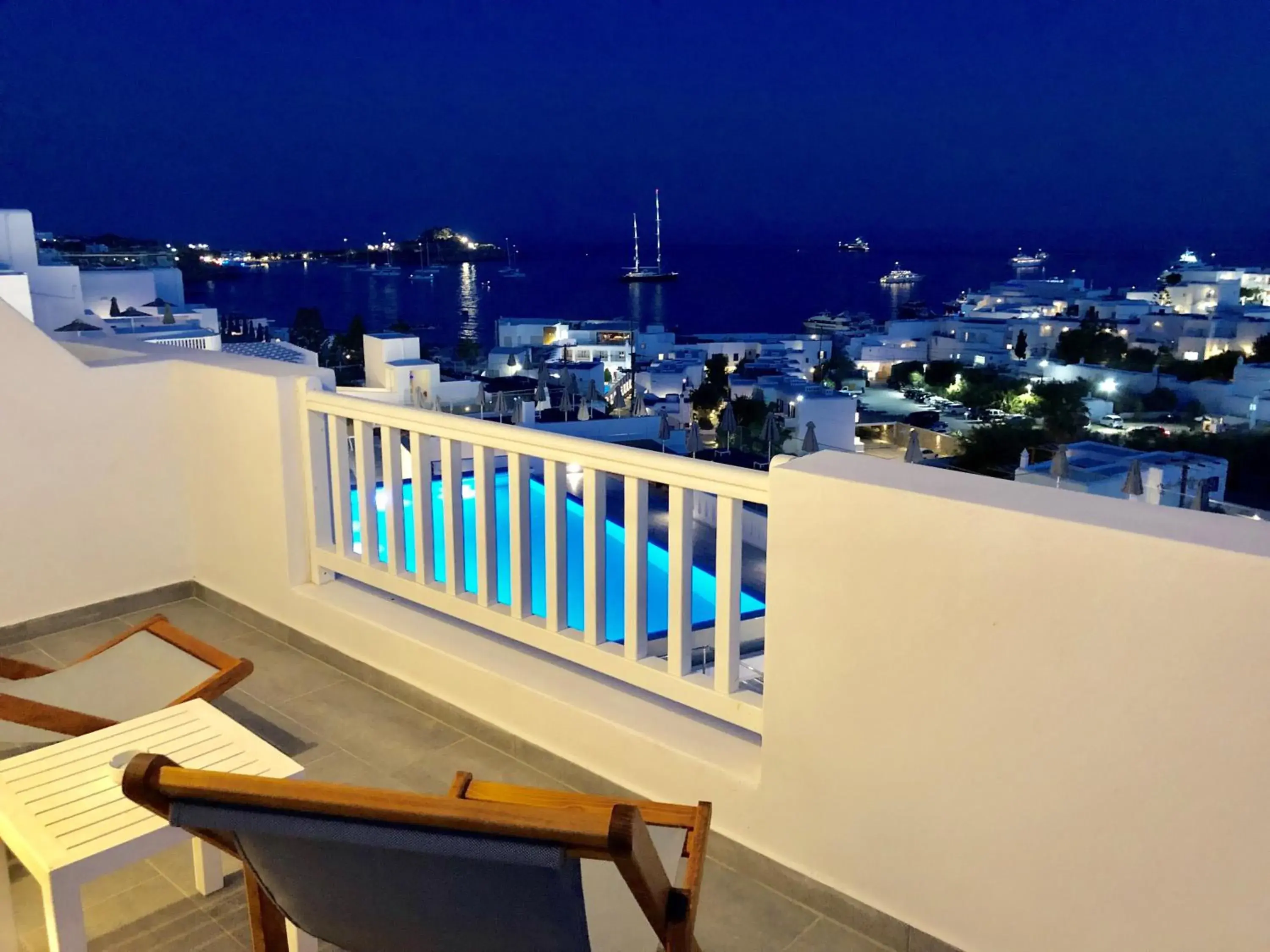 Balcony/Terrace, Billiards in The George Hotel Mykonos