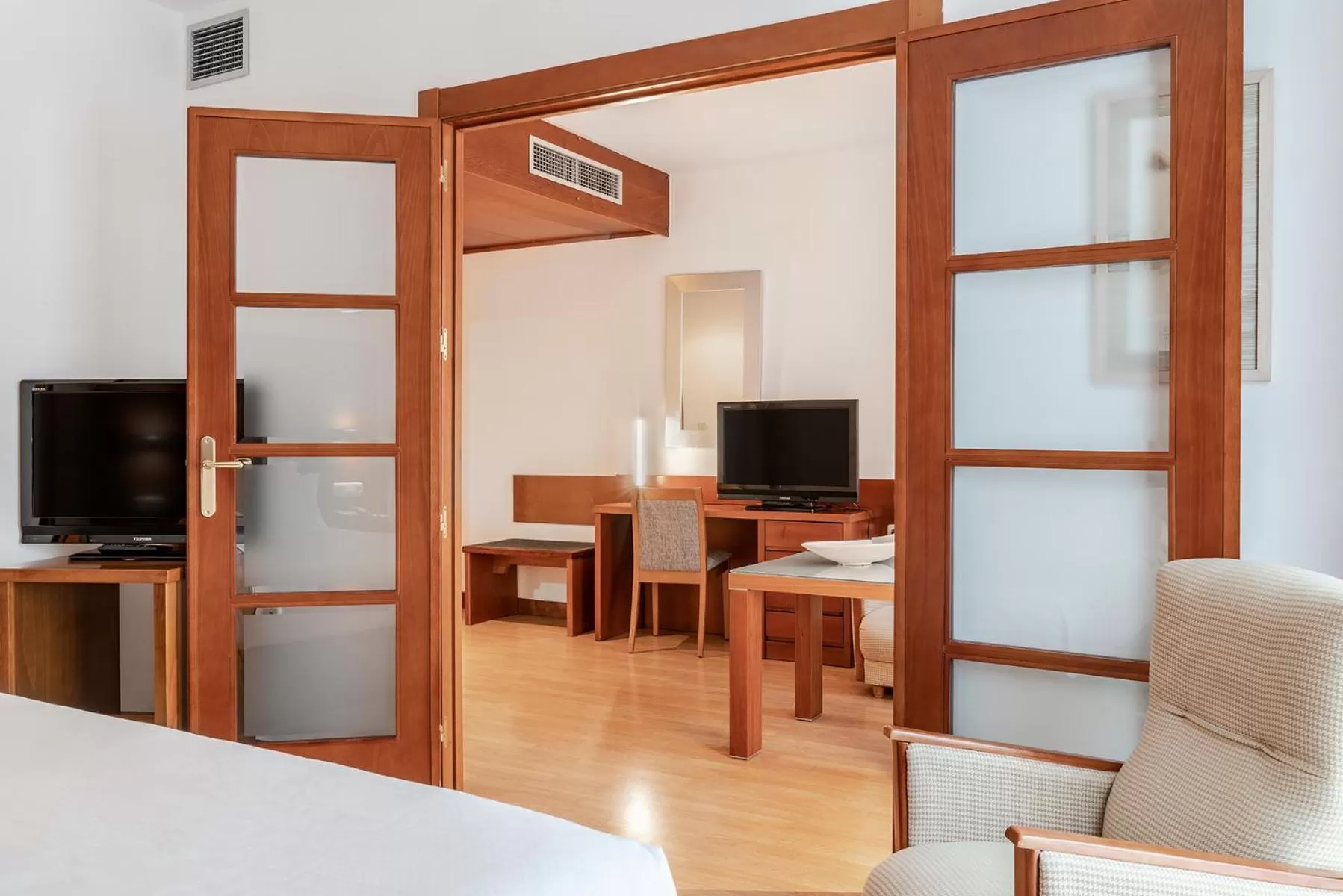 Living room, Bed in Vincci Ciudad de Salamanca