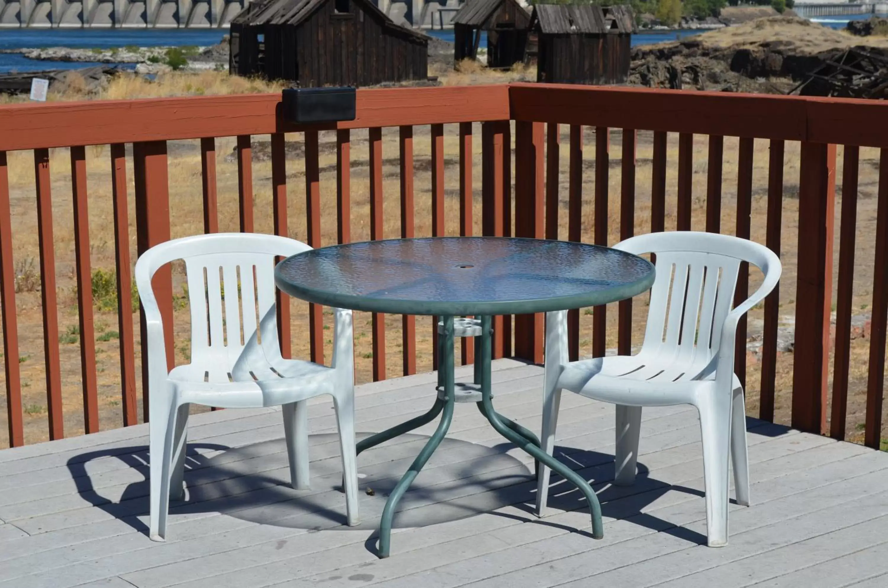 Restaurant/places to eat, Balcony/Terrace in Shilo Inns Suites The Dalles Restaurant/places to eat, Balcony/Terrace in Shilo Inns Suites The Dalles