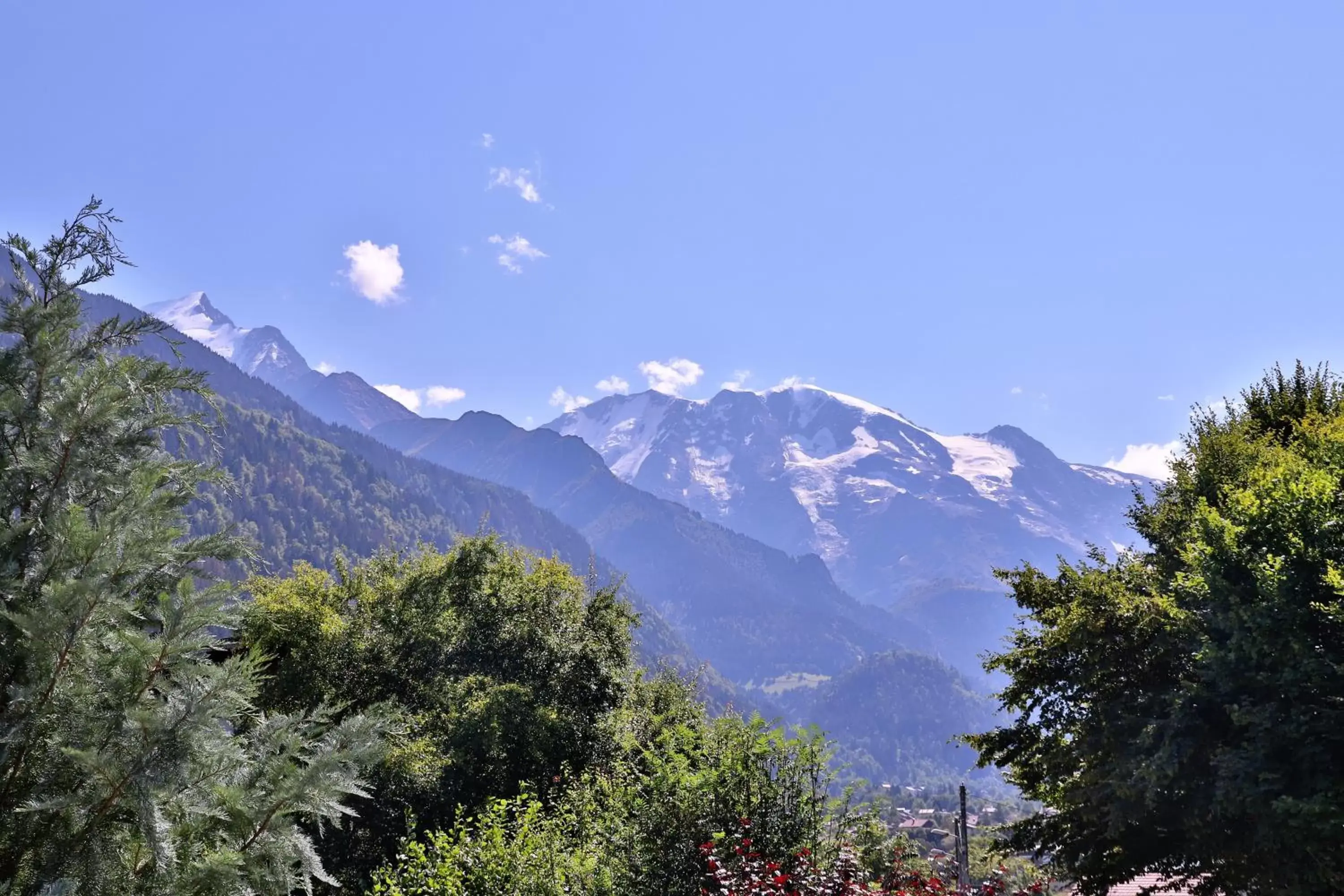 Natural landscape, Mountain View in SOWELL HOTELS Mont Blanc et SPA