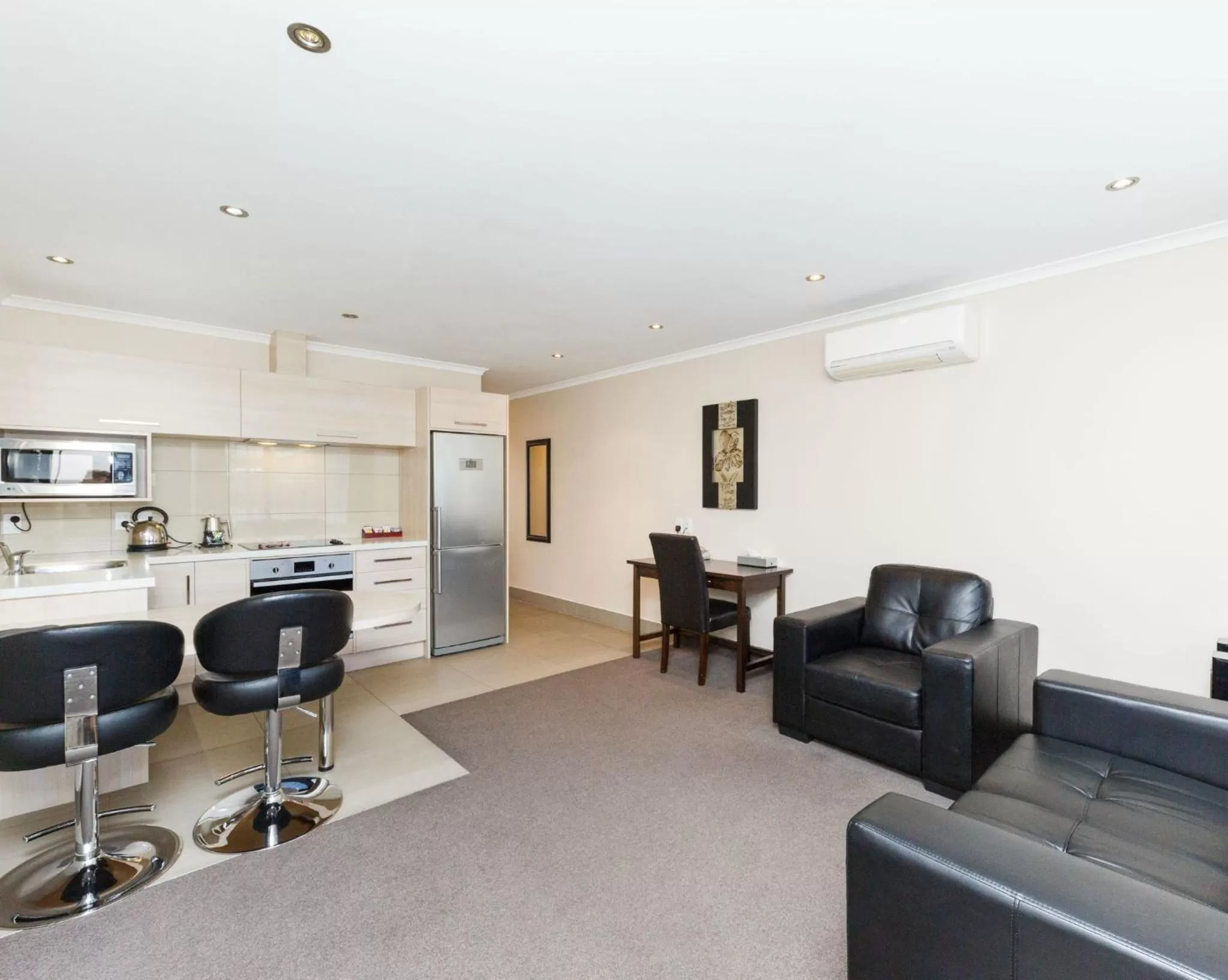 Three-Bedroom Apartment in Kauri Court Motel and Apartments