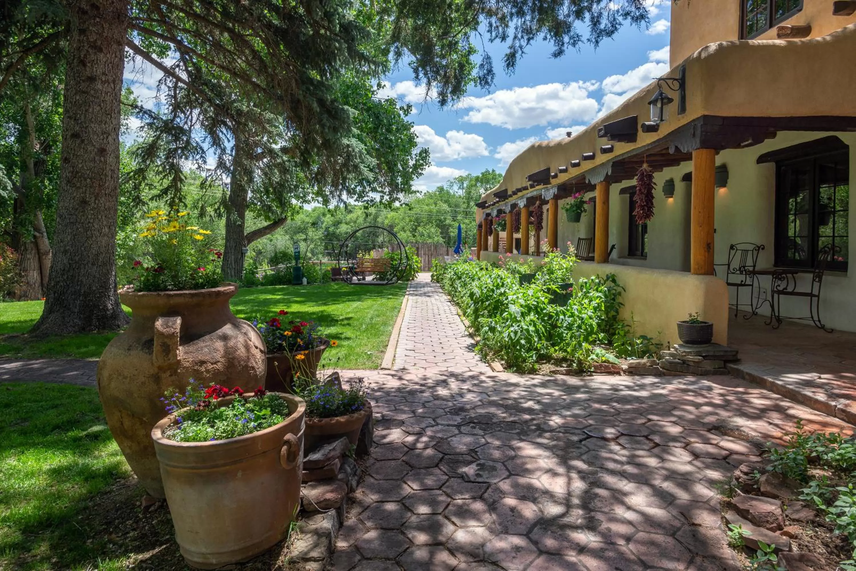 Property building in Inn on La Loma Plaza