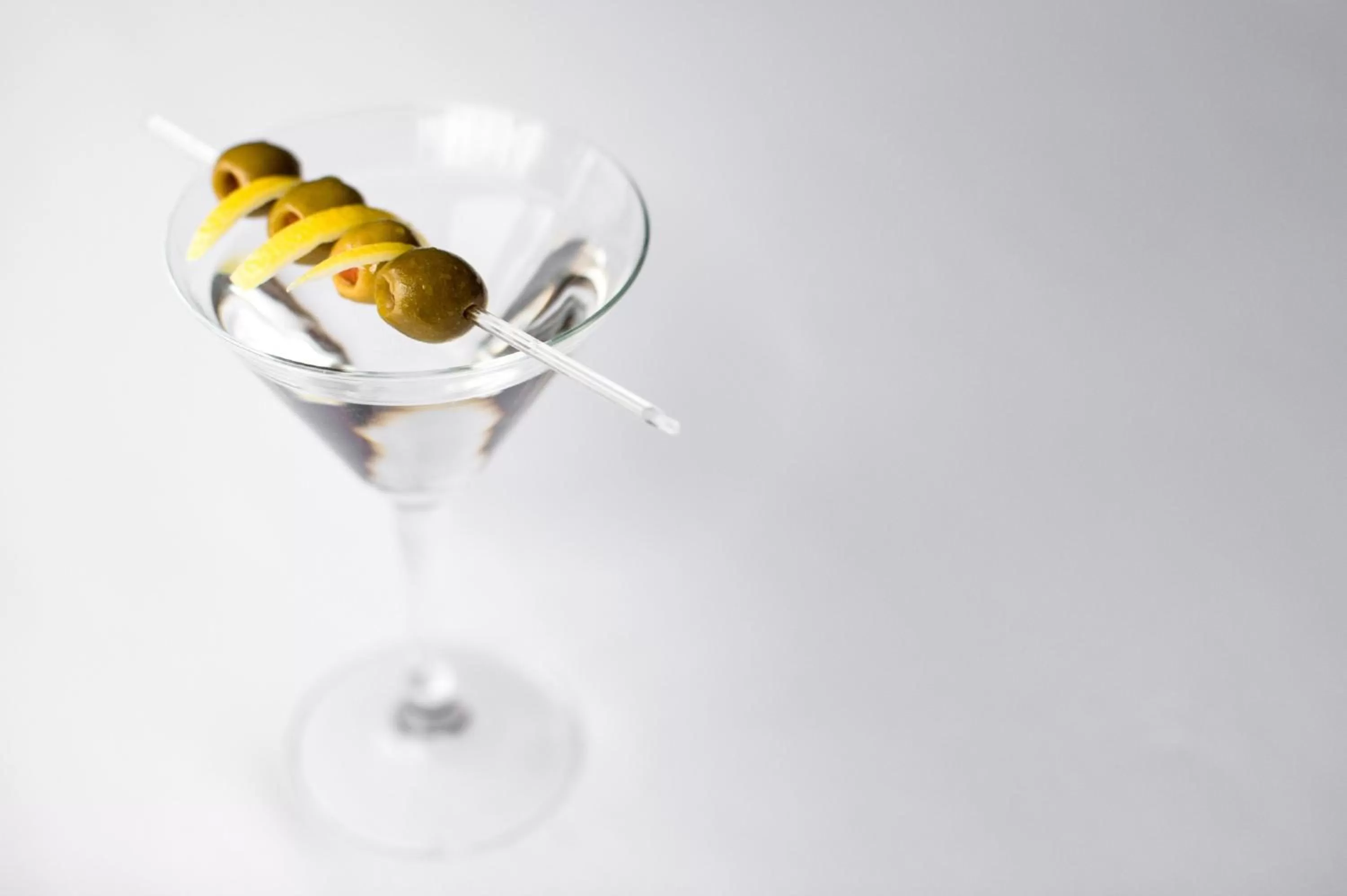 Lounge or bar in Holiday Inn Montreal Longueuil by IHG