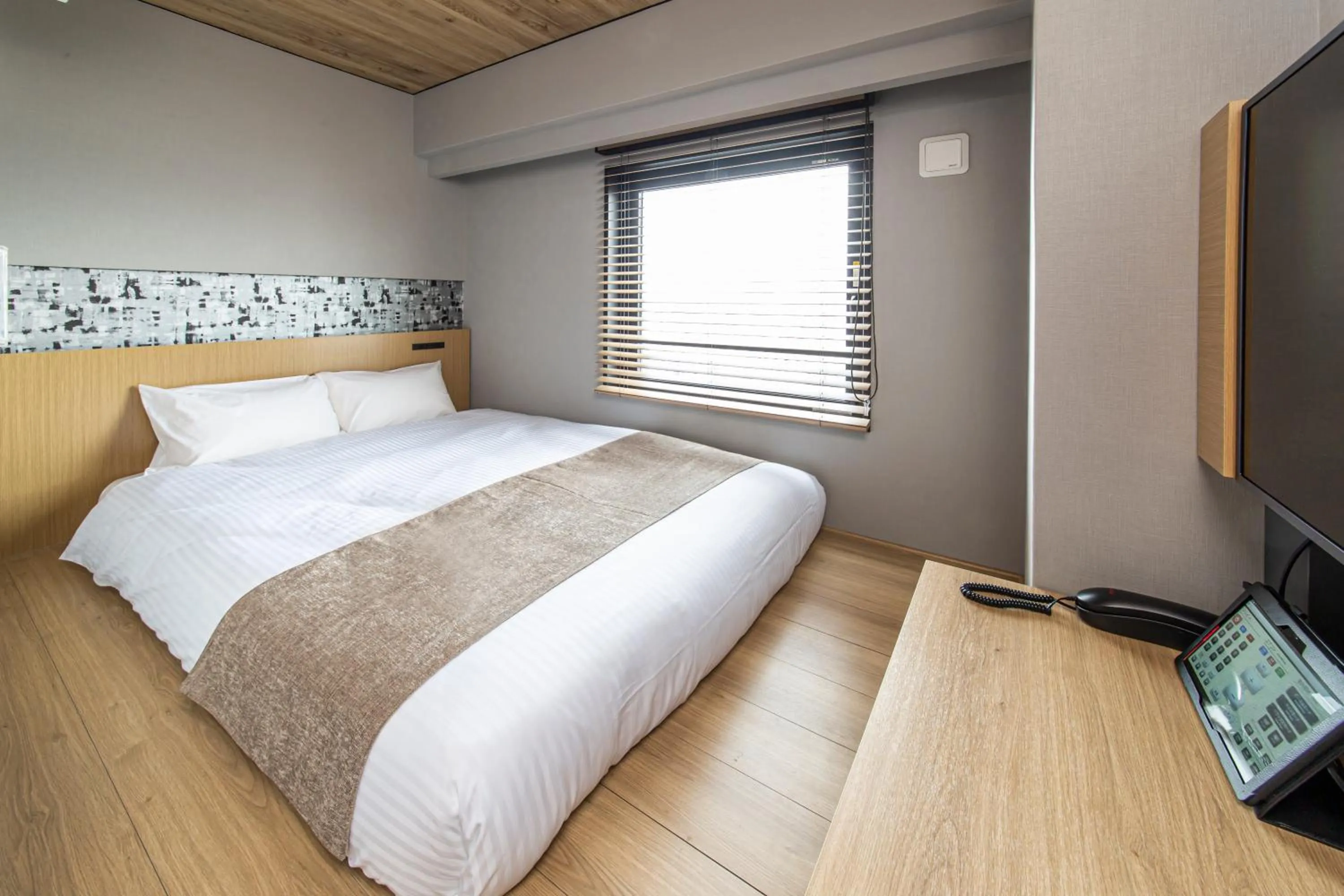 Photo of the whole room, Bed in HOTEL AMANEK Kamata-Eki Mae