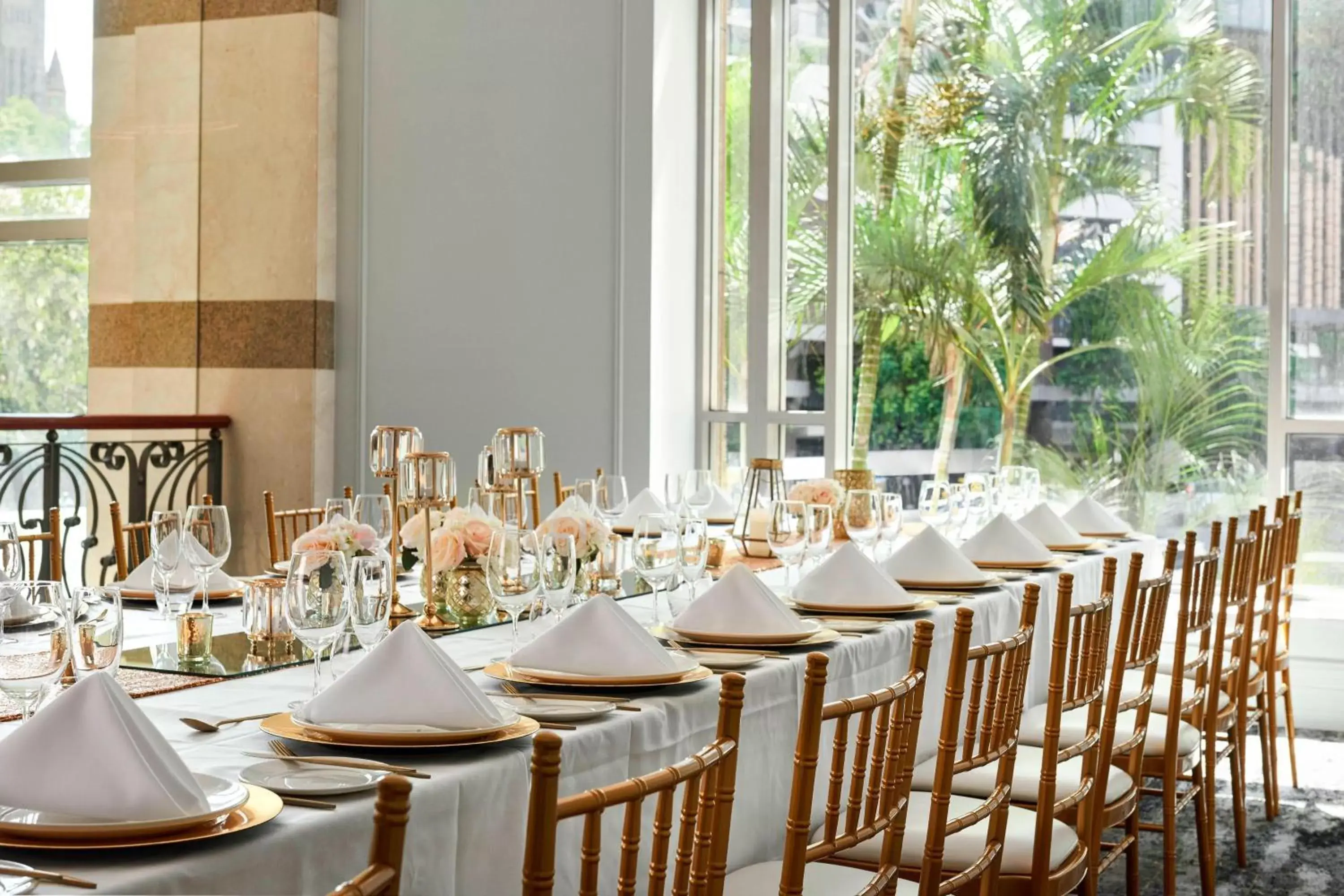 Photo of the whole room, Restaurant/Places to Eat in Brisbane Marriott Hotel