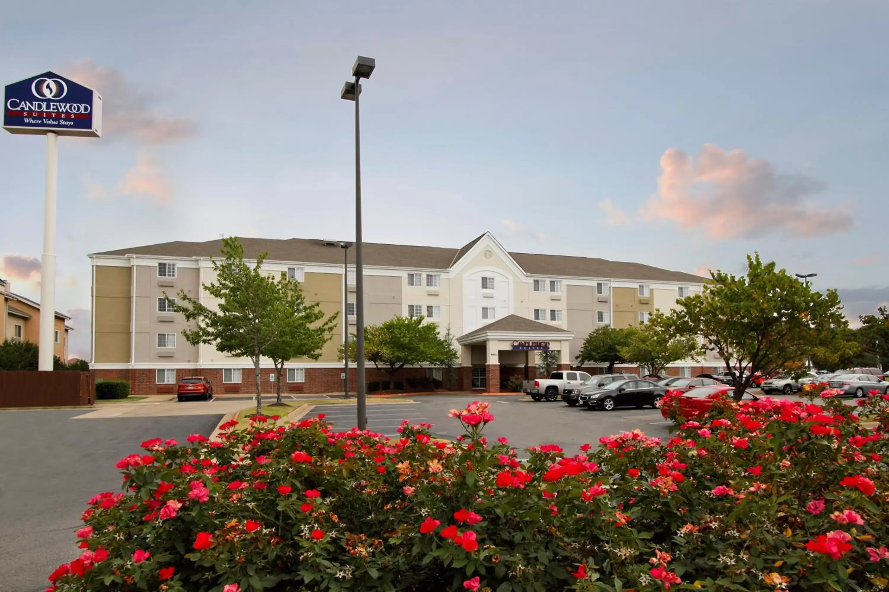 Property Building in Candlewood Suites Rogers-Bentonville, an IHG Hotel