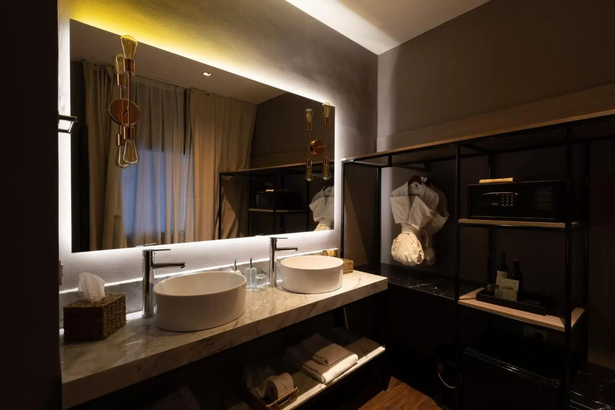 Bathroom in Azur Real Hotel Boutique & Spa