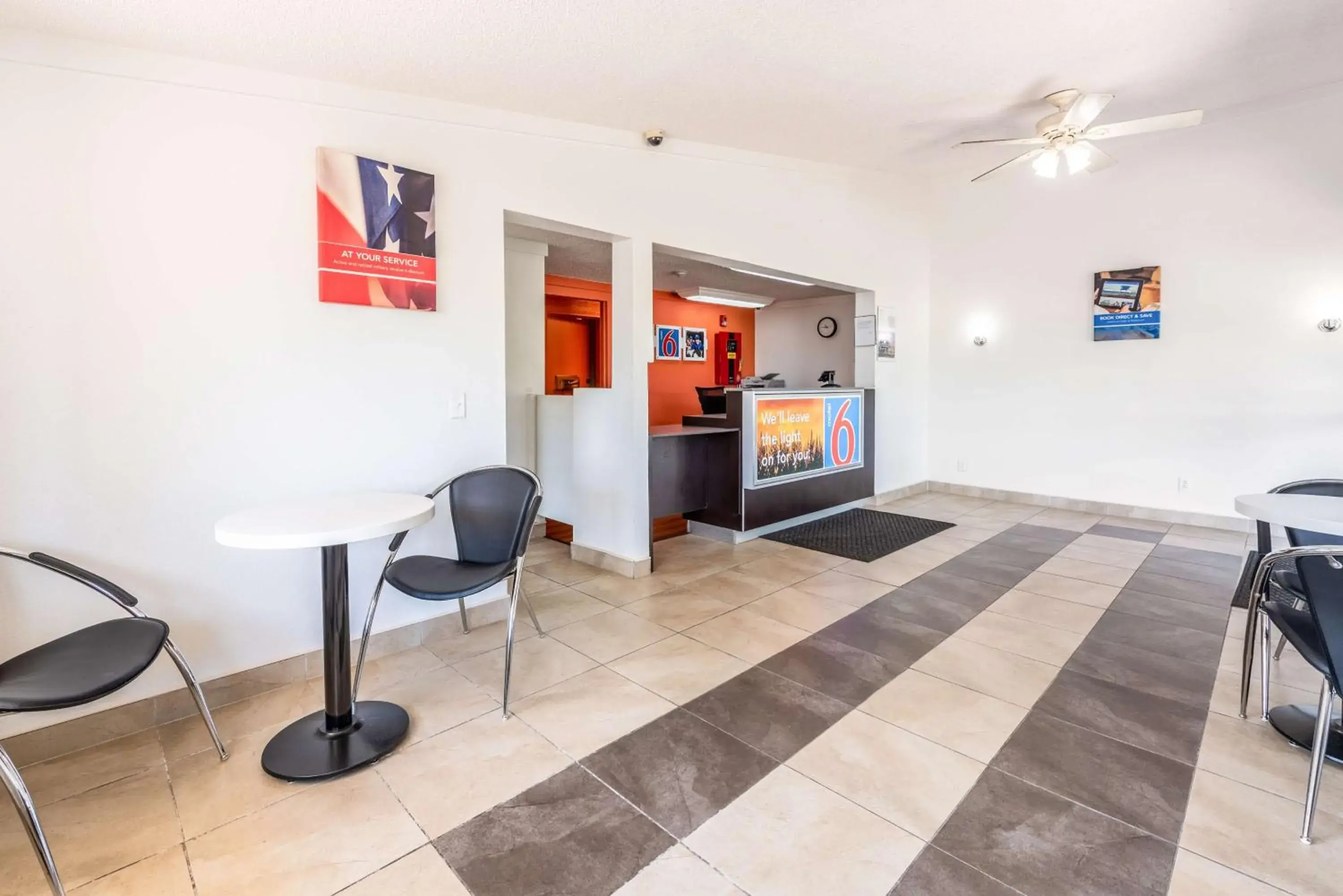 Lobby or reception in Motel 6-Mansfield, OH