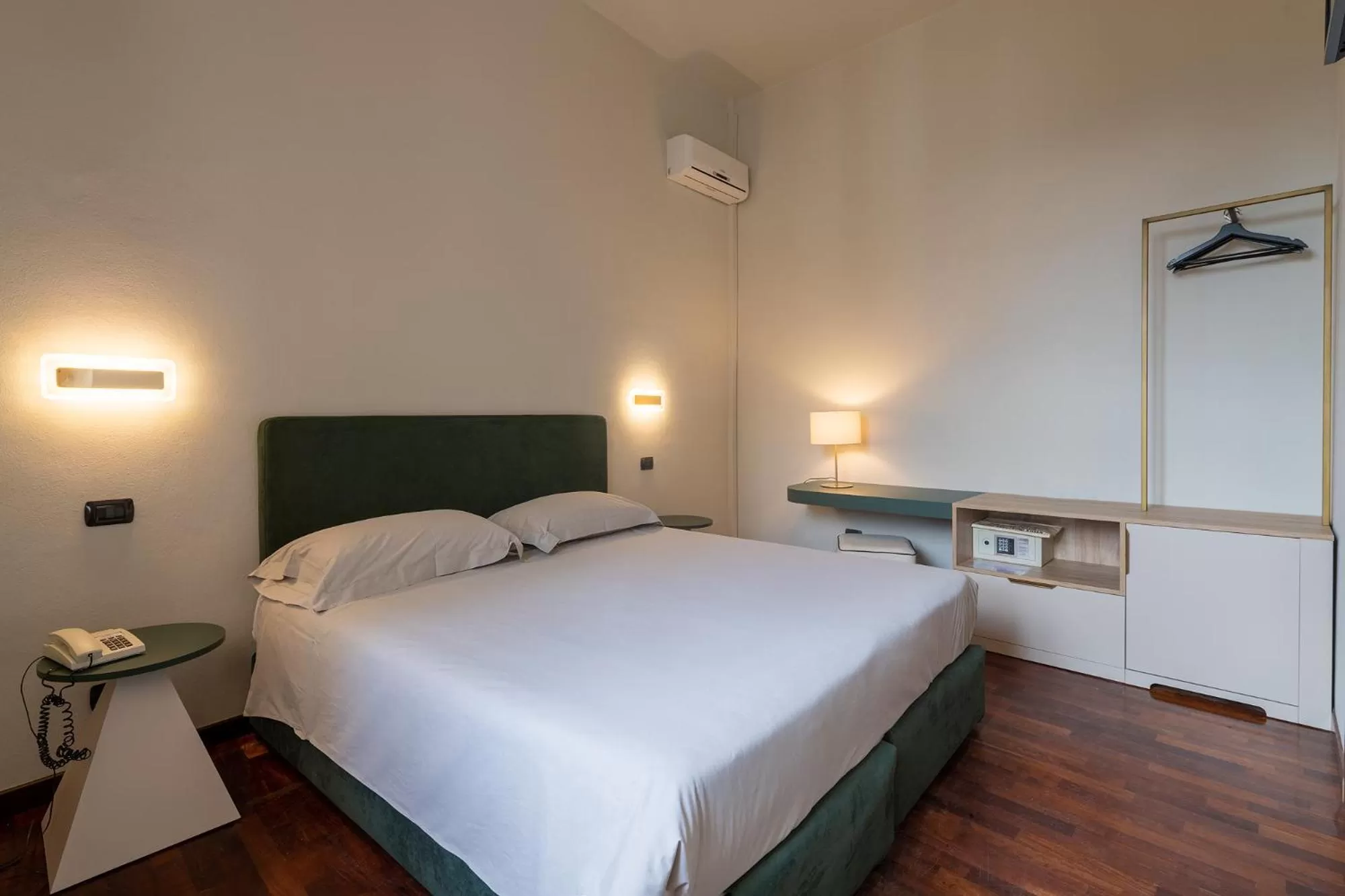 Bedroom, Bed in Hotel Gattapone