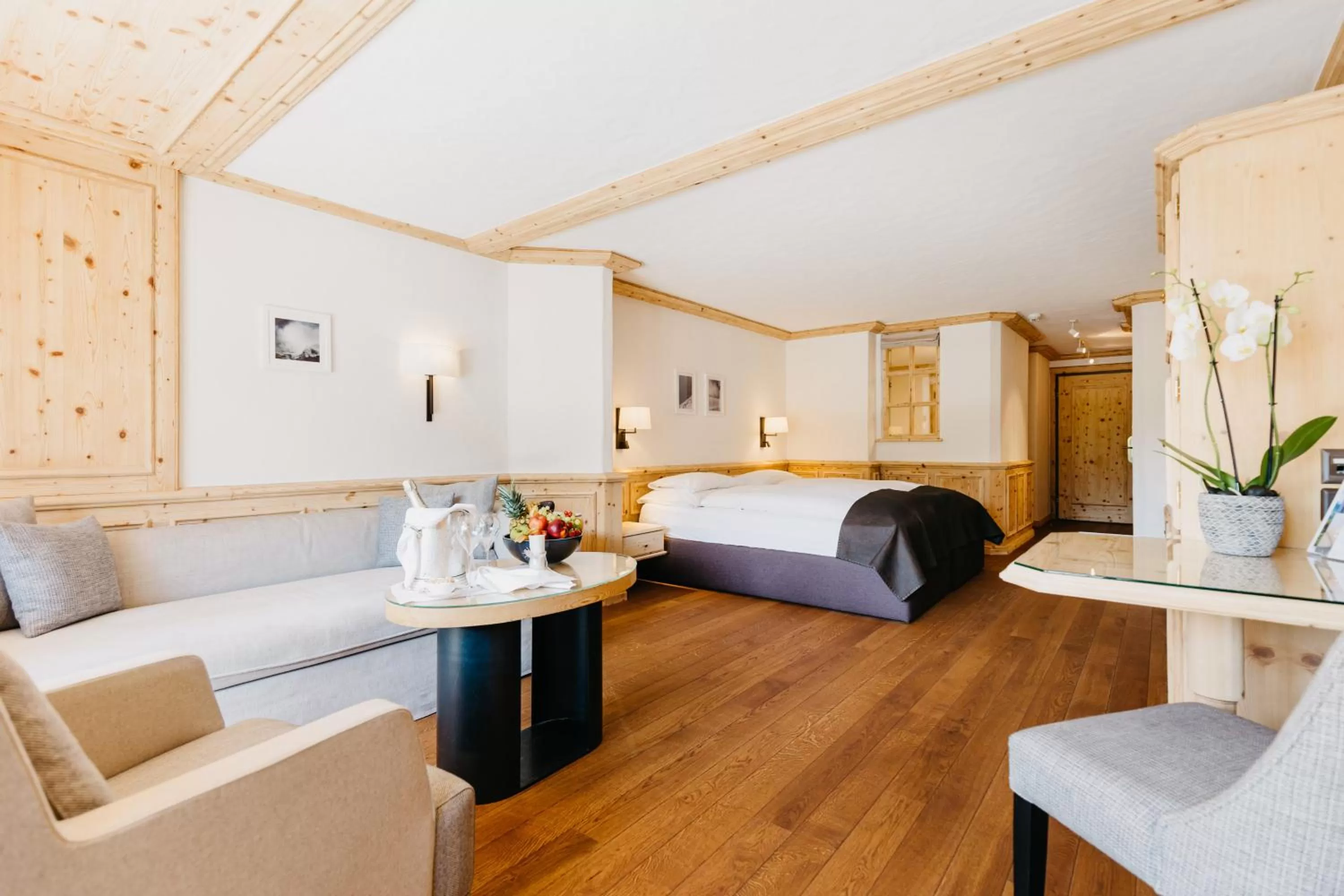 Photo of the whole room, Bed in ERMITAGE Wellness- & Spa-Hotel