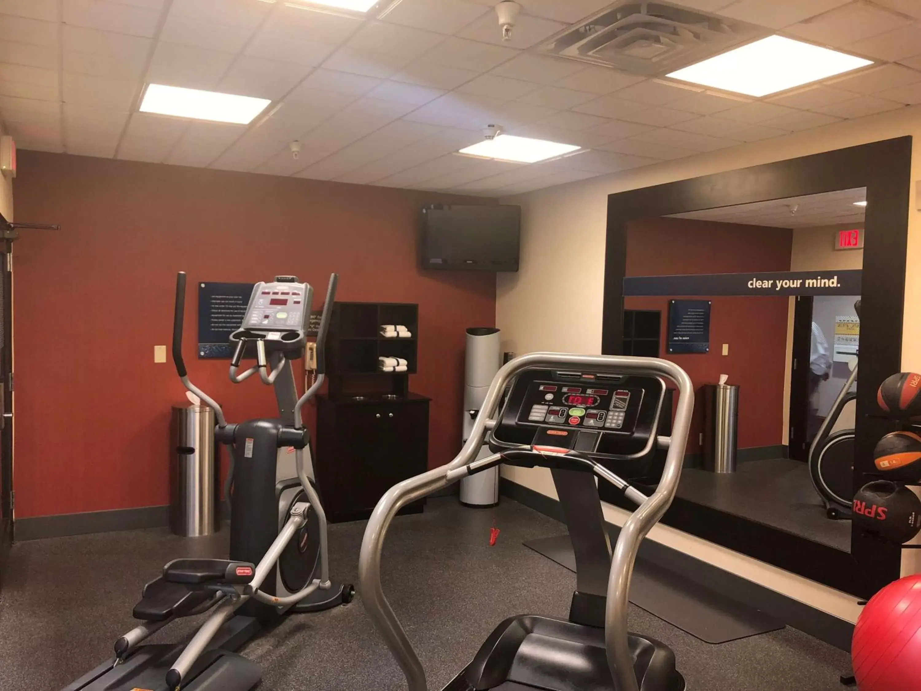 Fitness centre/facilities, Fitness Center/Facilities in Hampton Inn Seaford