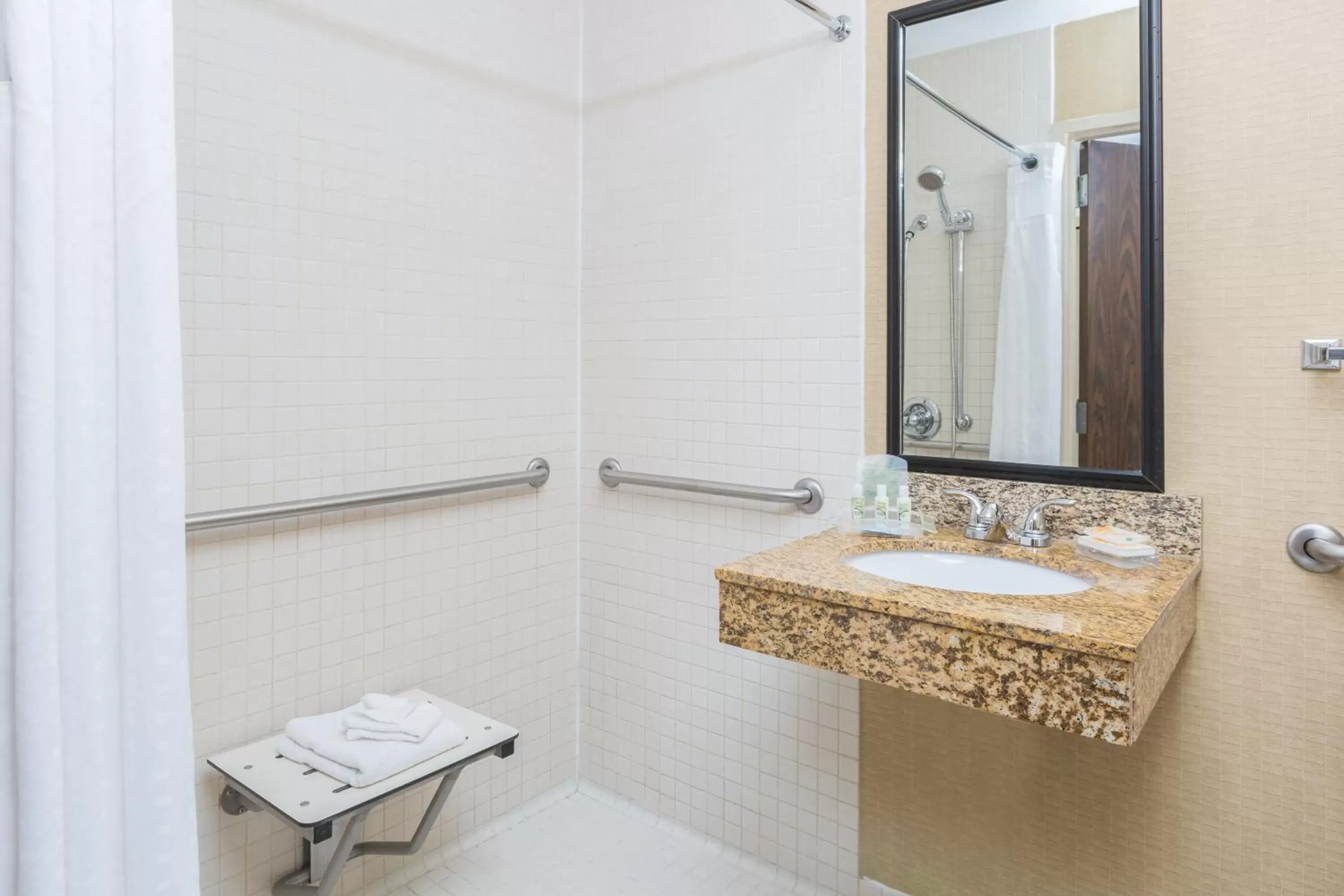 Photo of the whole room, Bathroom in Holiday Inn Dublin - Pleasanton, an IHG Hotel